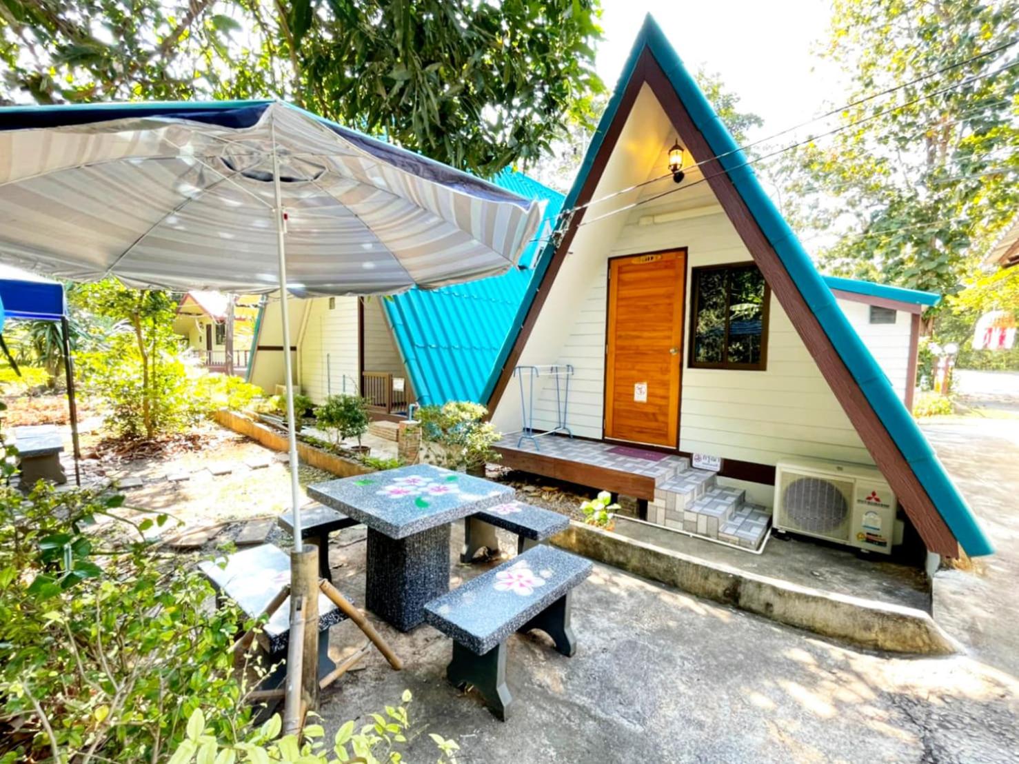 One-Bedroom House photo 2