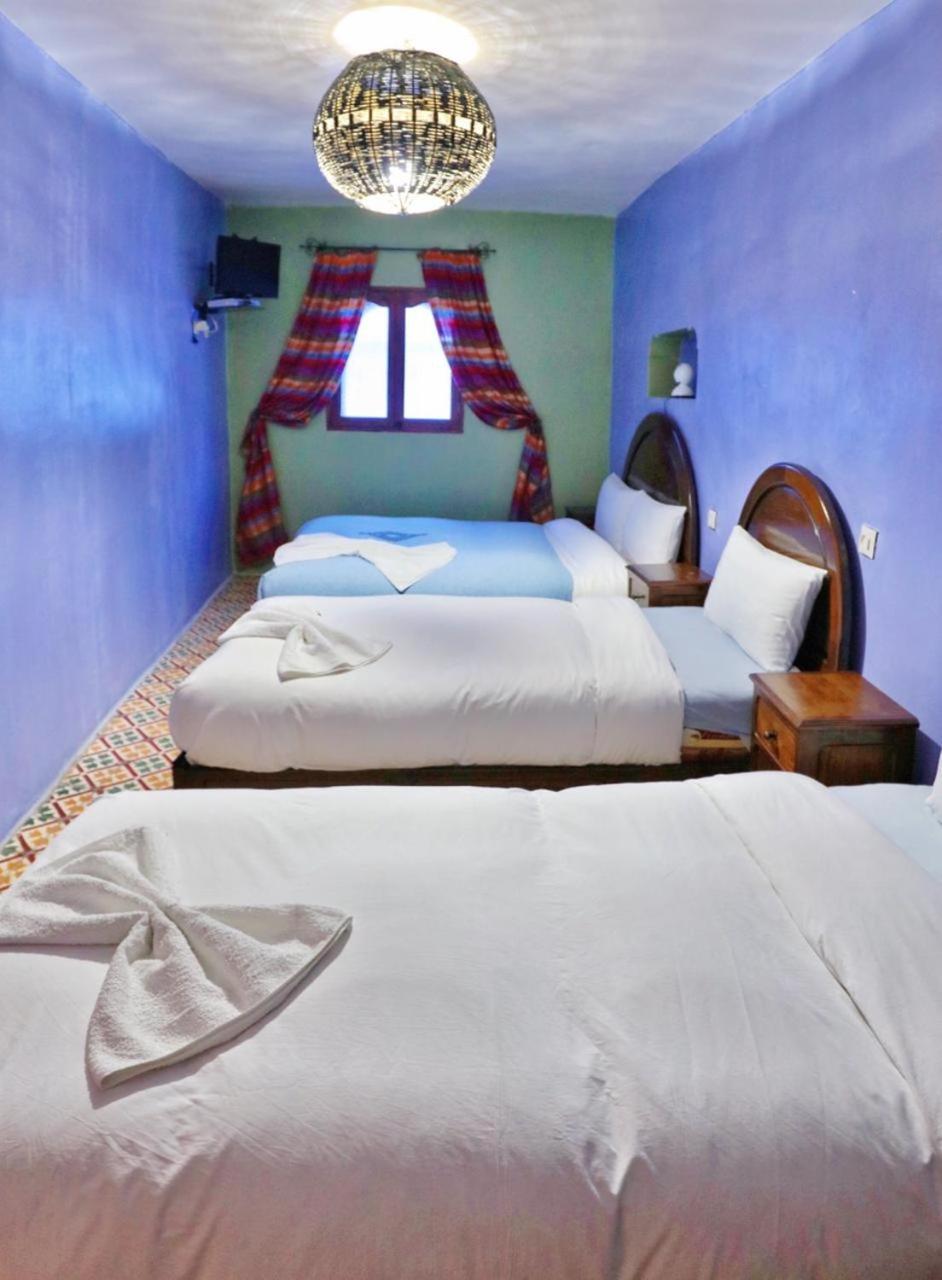 Quadruple Room with Bathroom - Photo 2