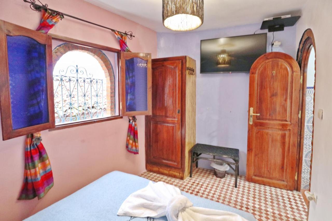 Double Room with Private External Bathroom - Photo 3