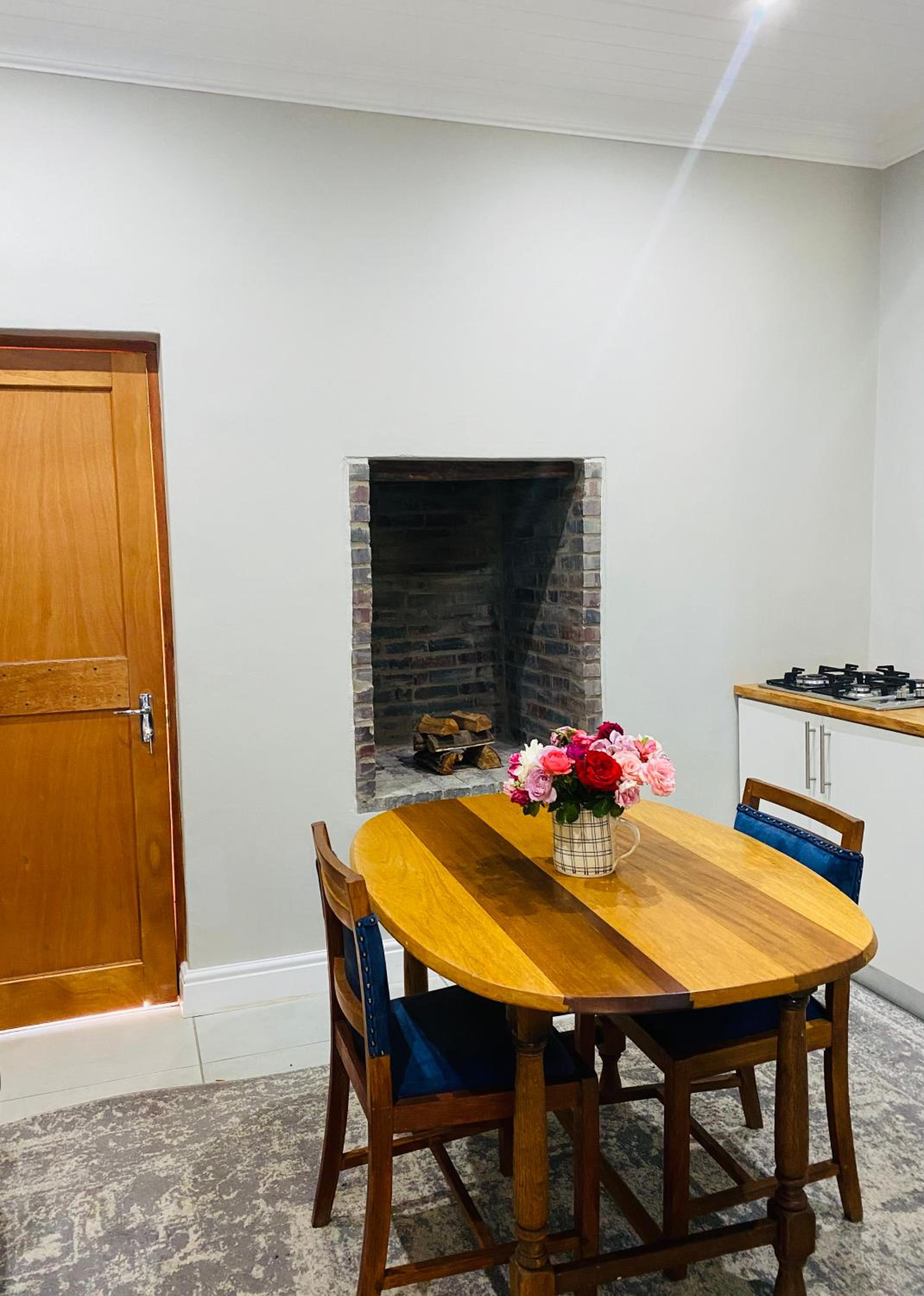 One-Bedroom Apartment - Photo 12