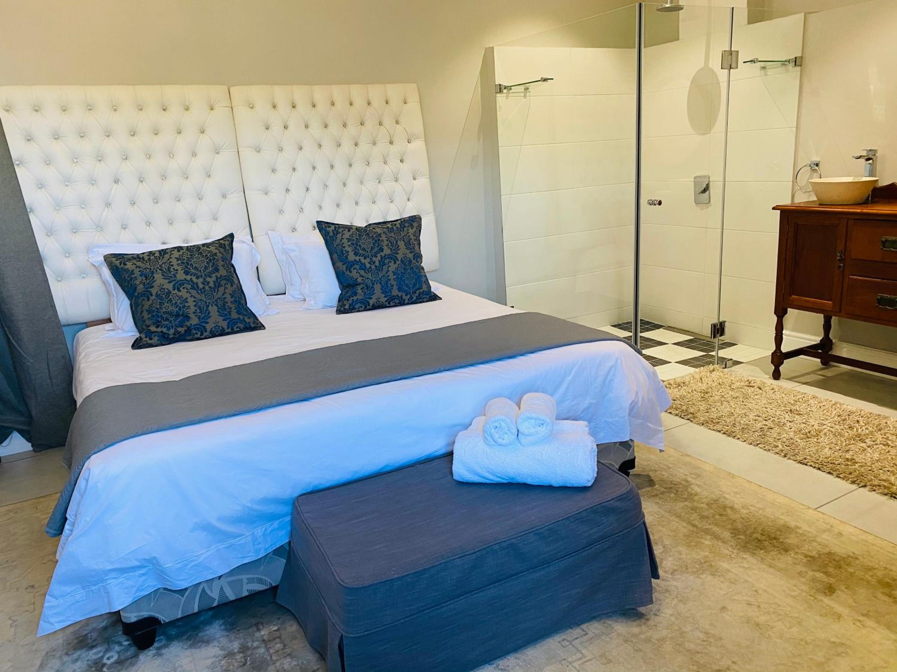 One-Bedroom Apartment - Photo 6