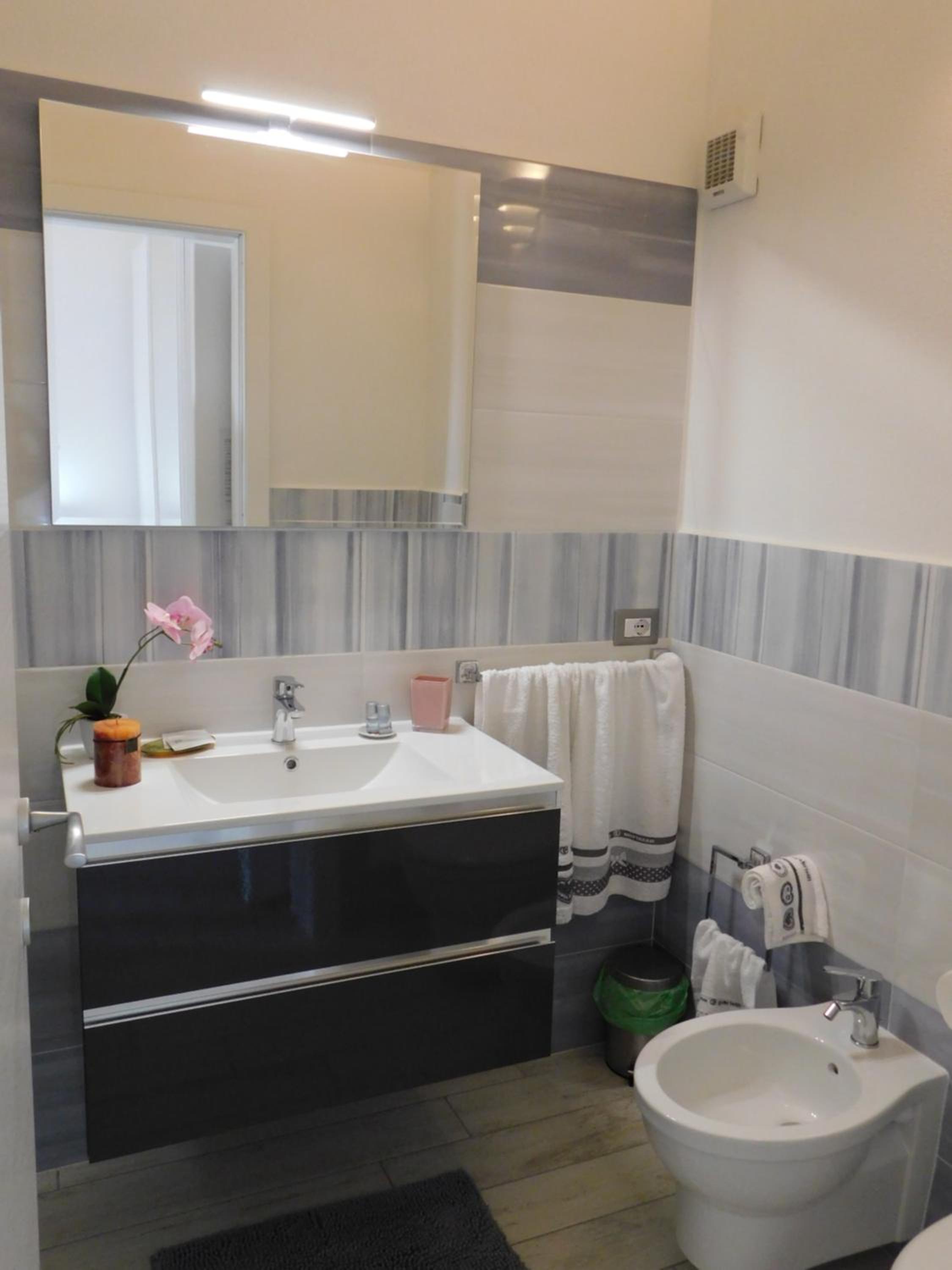 Deluxe Junior Suite - Photo 8