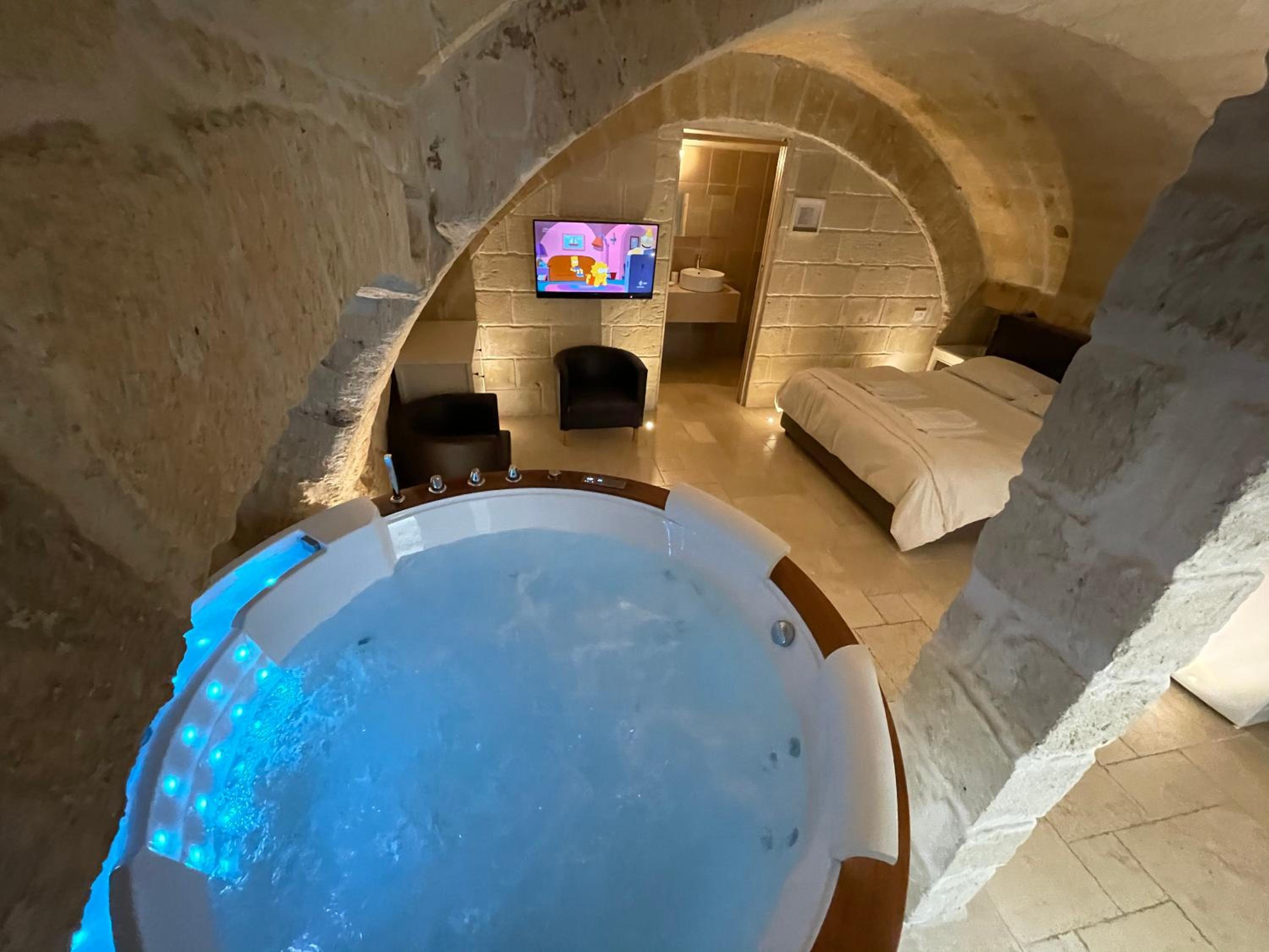 Suite with Spa Bath