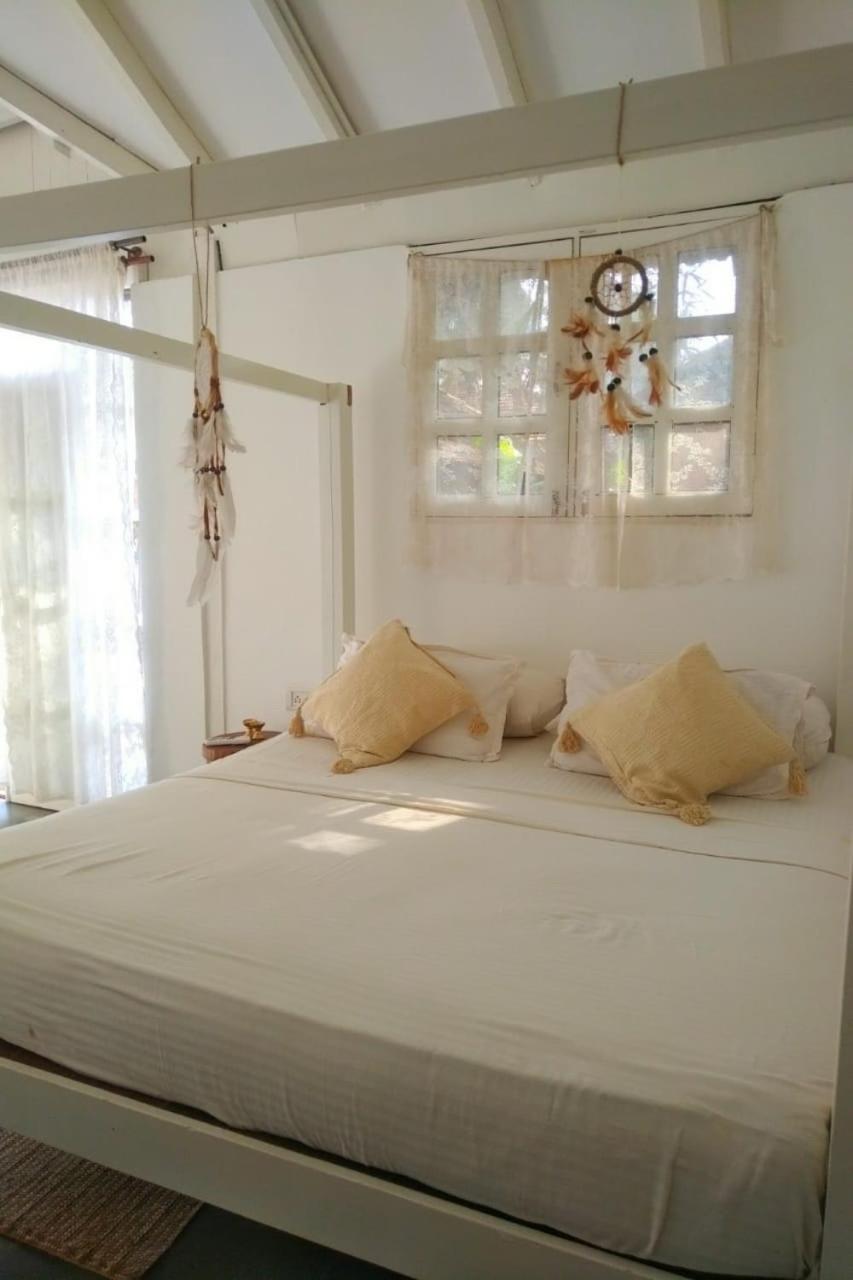 Deluxe Double Room (2 Adults + 1 Child) photo 3