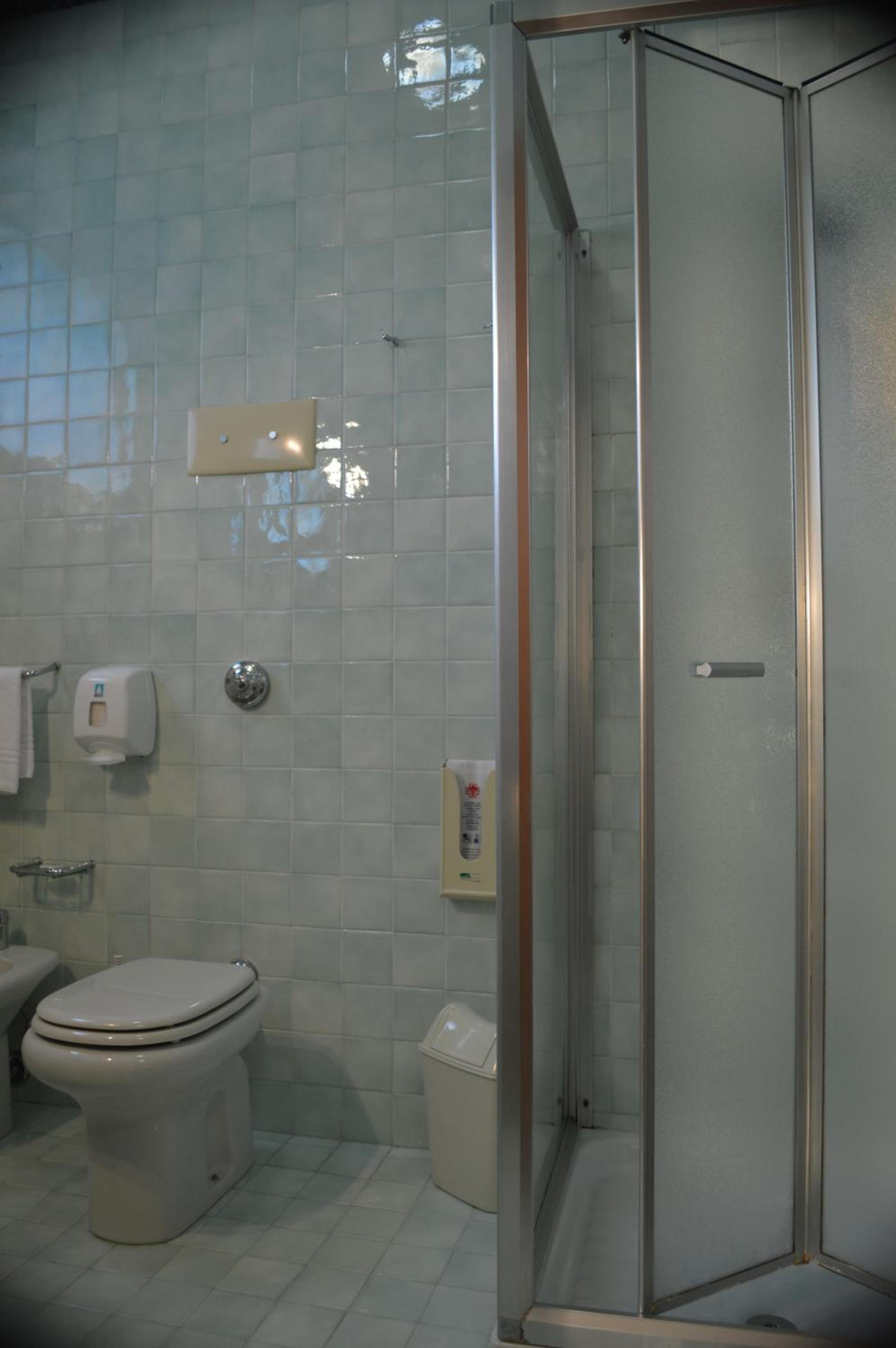 Standard Triple Room - Photo 5