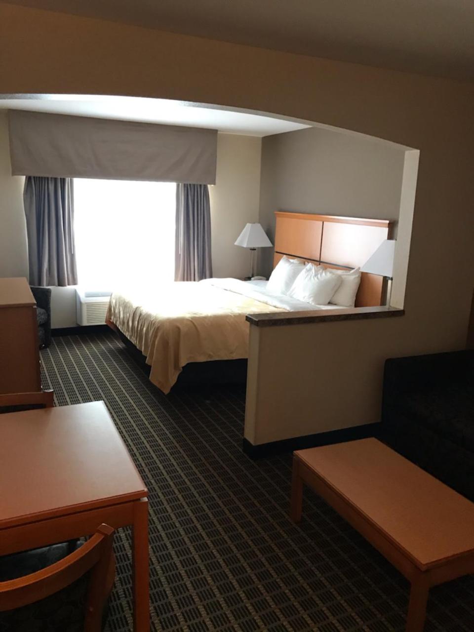 King Room - Accessible/Non-Smoking - Photo 1