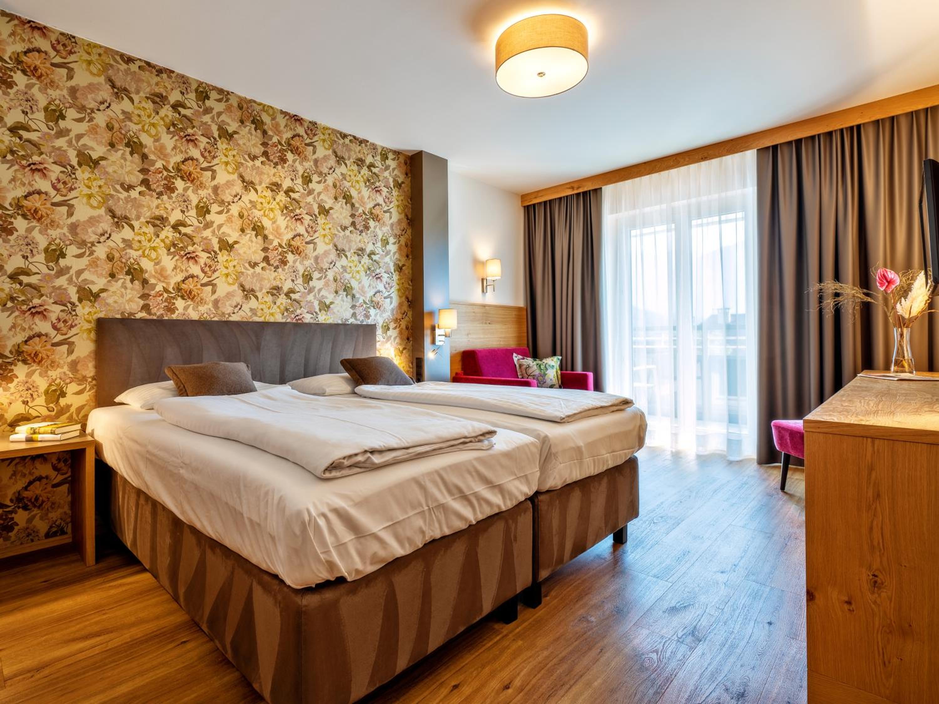 Deluxe Double Room - Photo 10