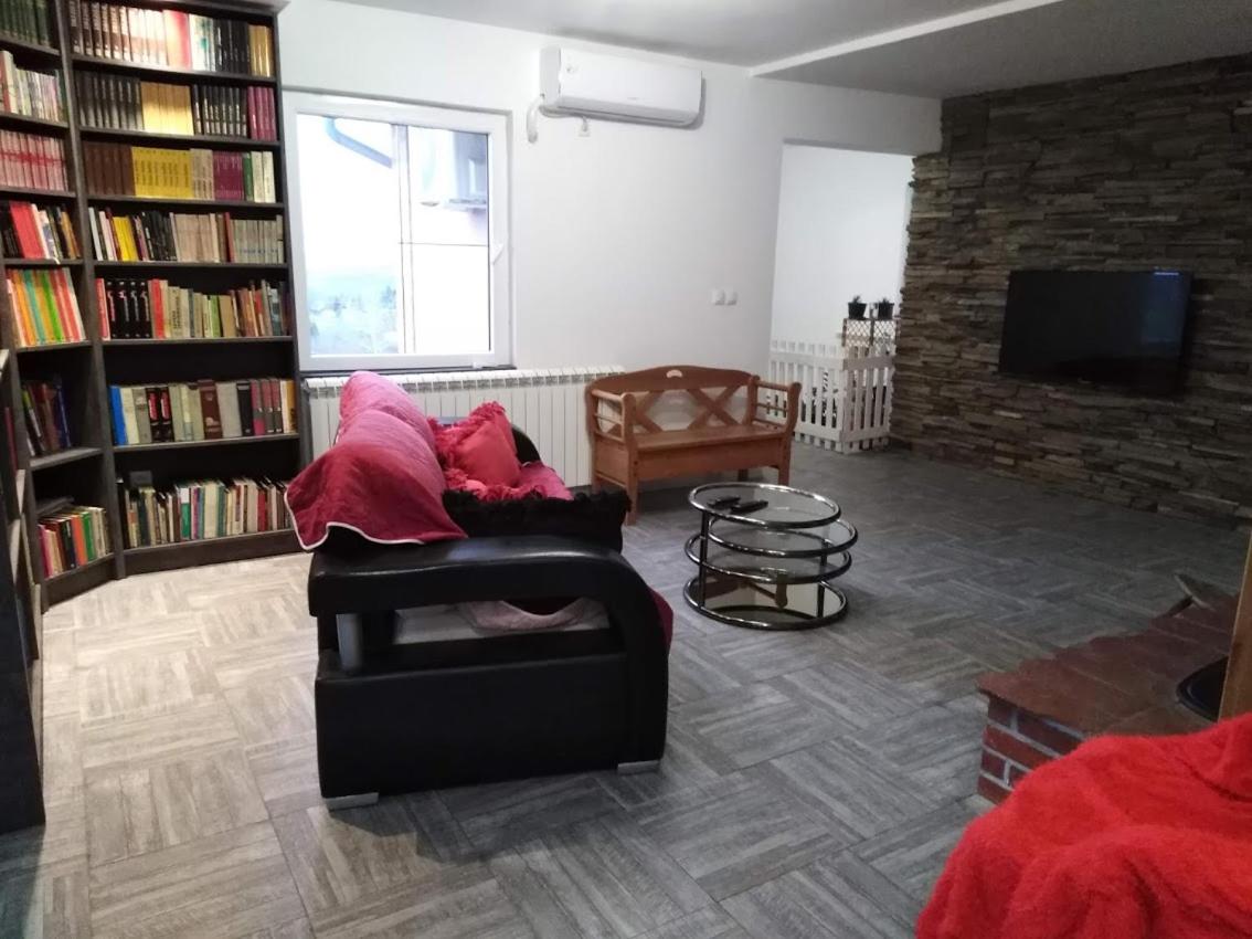Four-Bedroom House photo 1