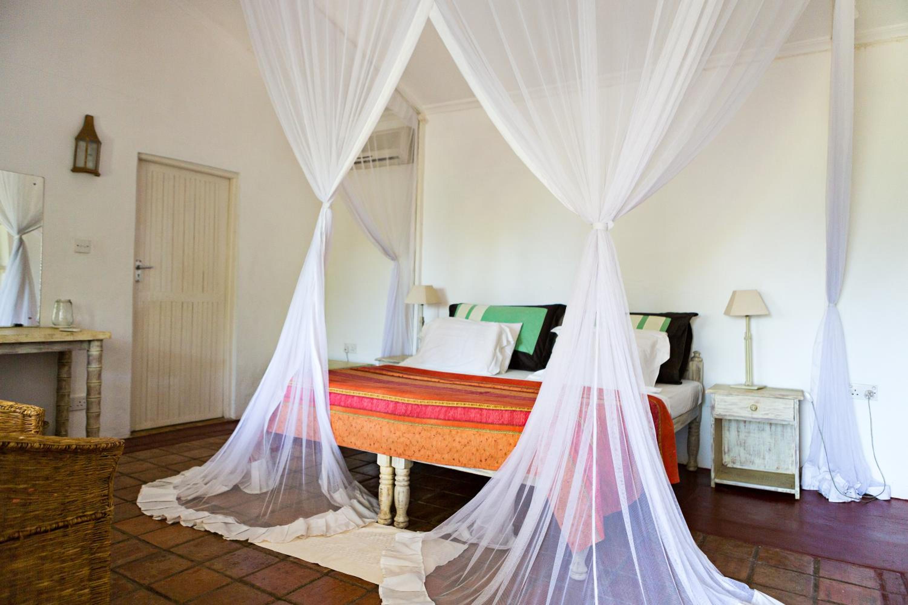 Standard Double Room - Photo 17