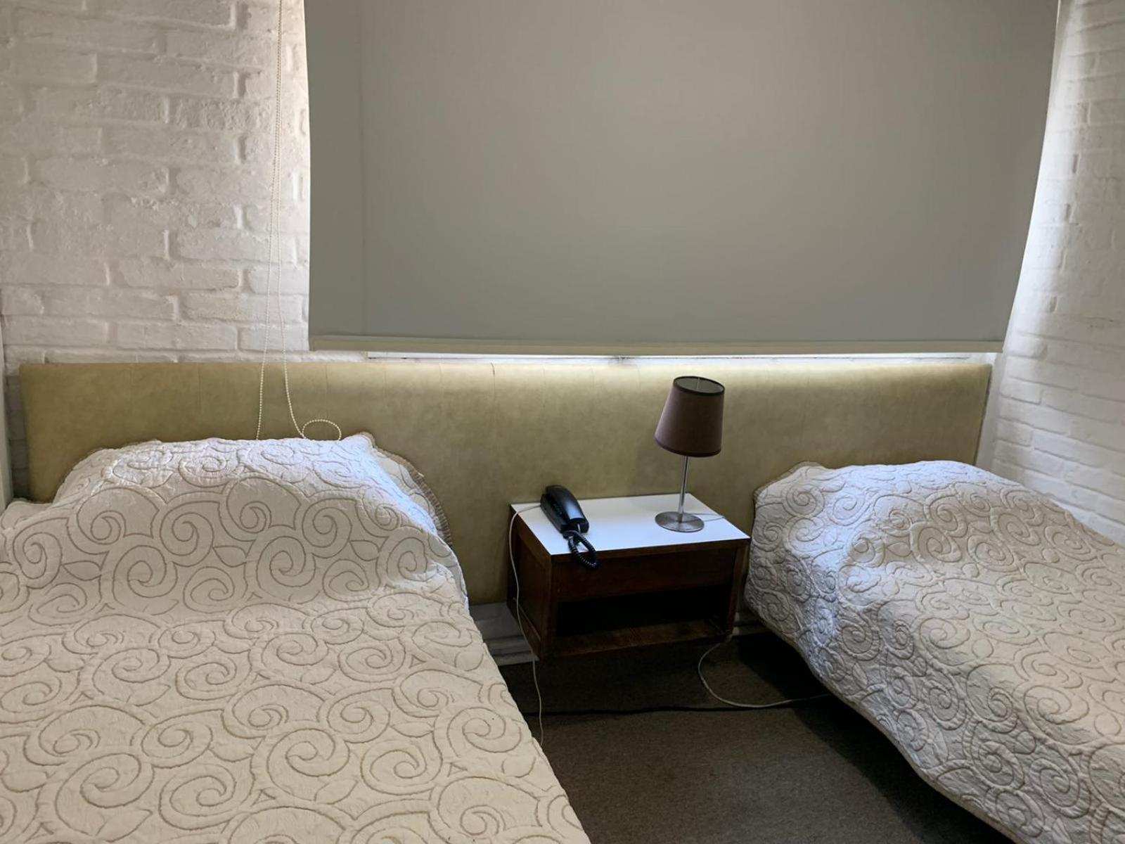 Standard Twin Room - Photo 11