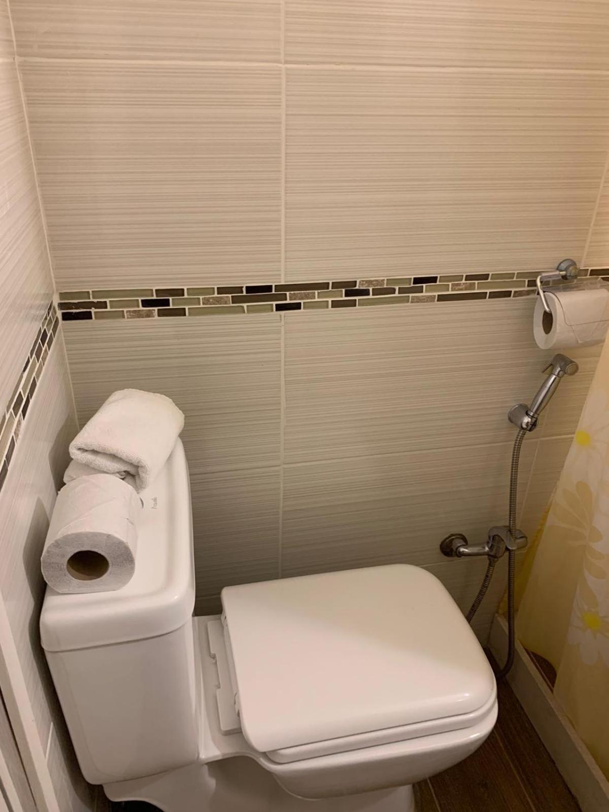Standard Twin Room - Photo 7