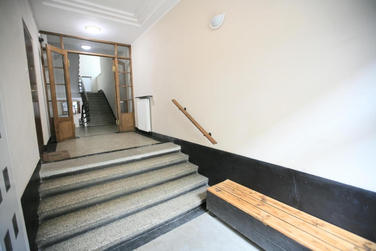 Apartment - Photo 4