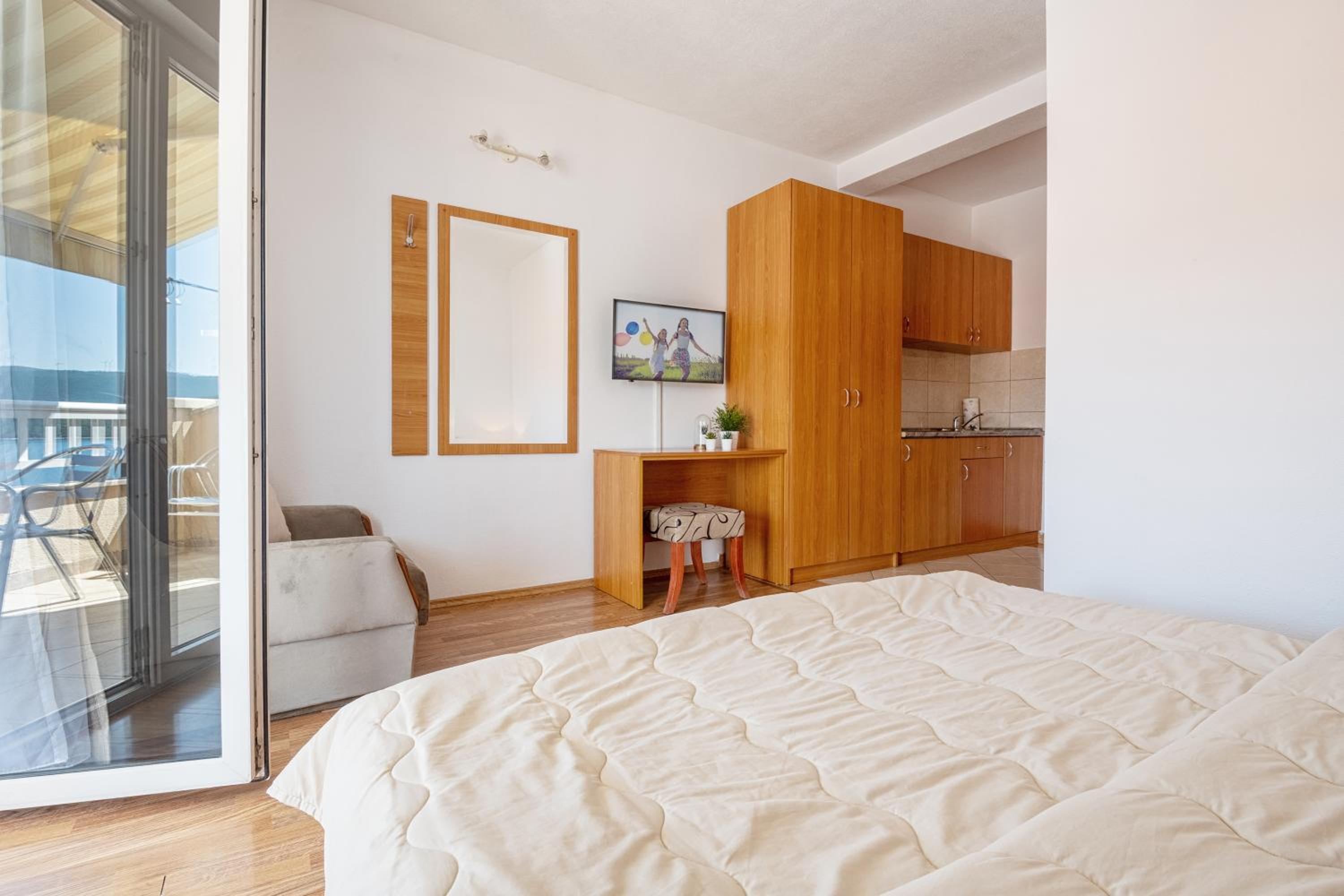 Studio Apartment with Sea View photo 1