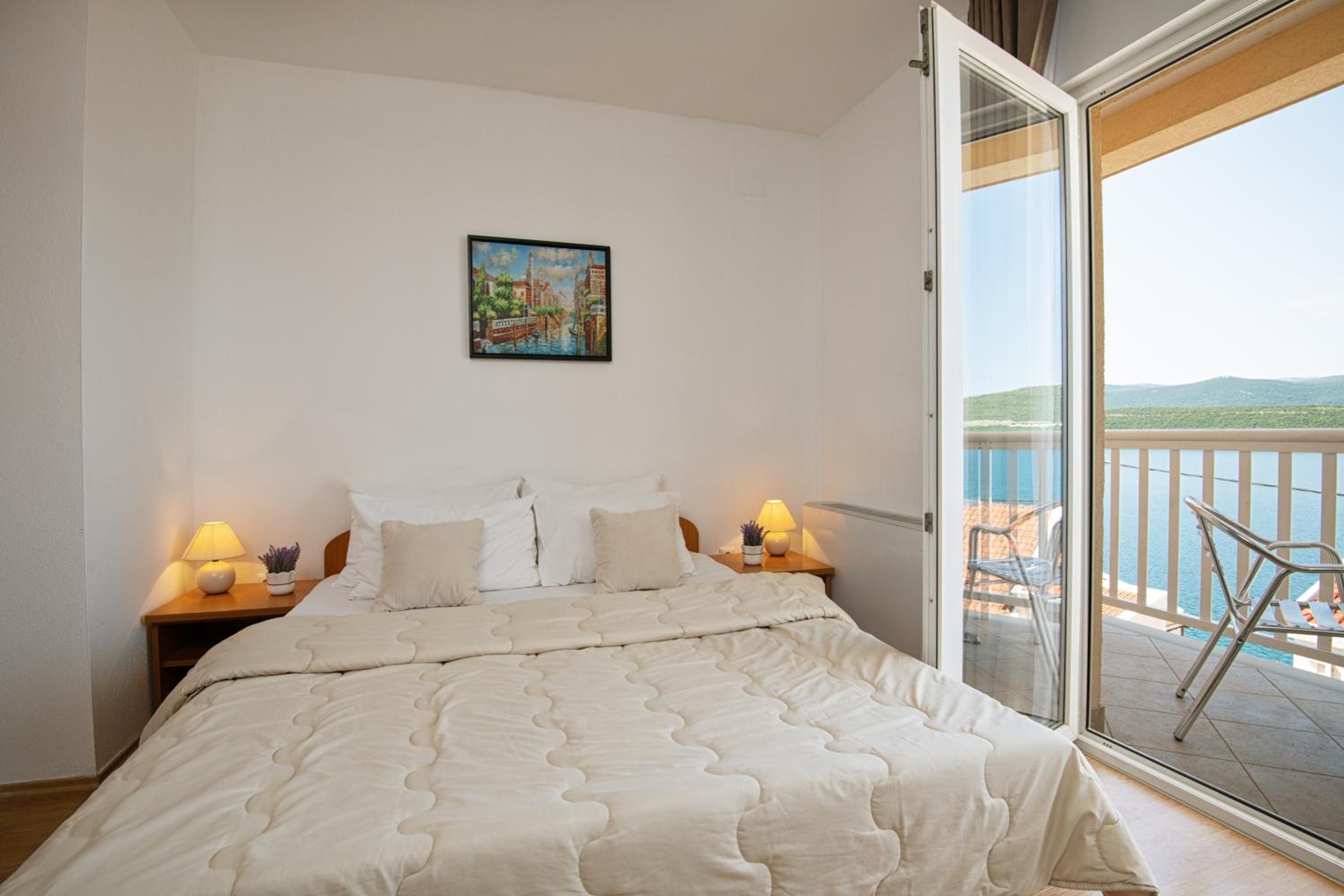 Studio Apartment with Sea View photo 2