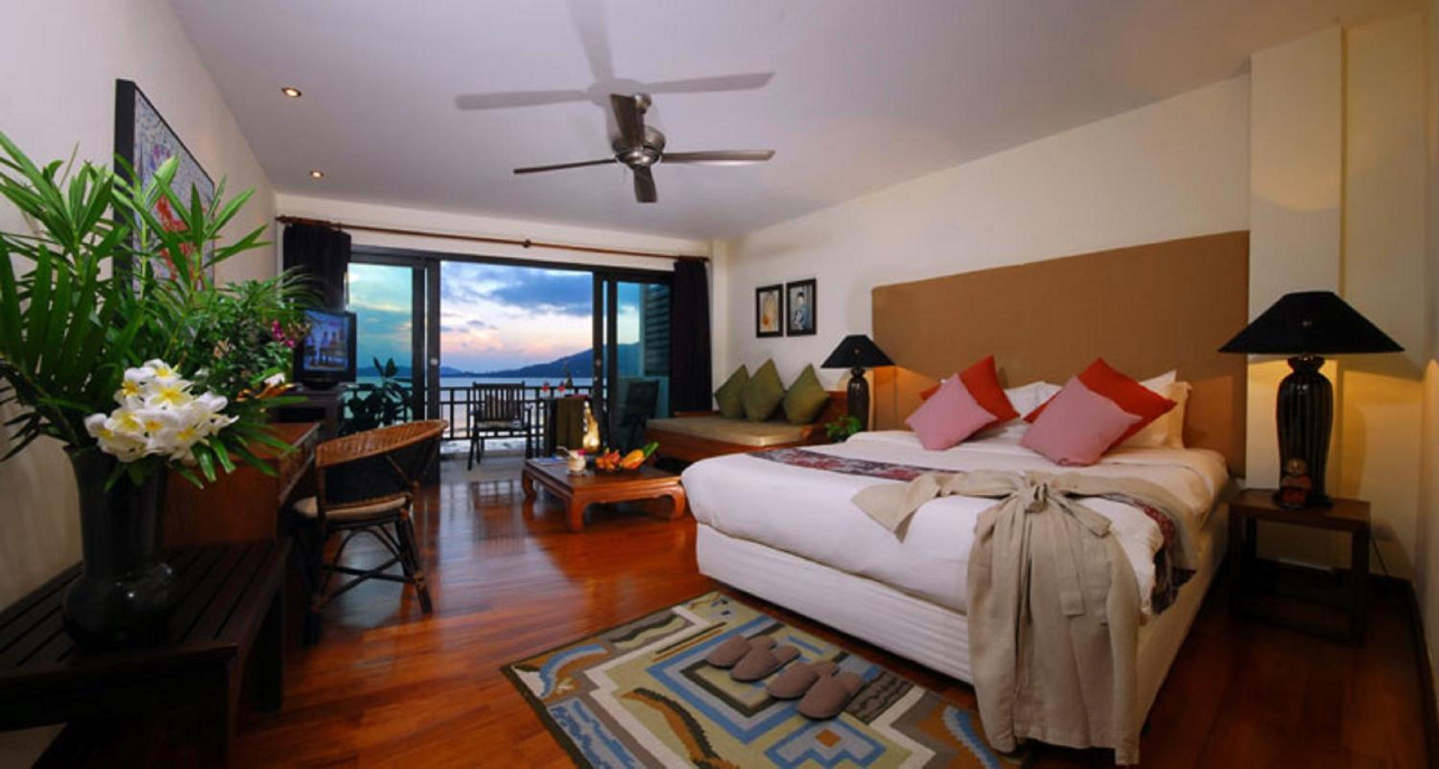 Deluxe Double Room with Sea View - Photo 1
