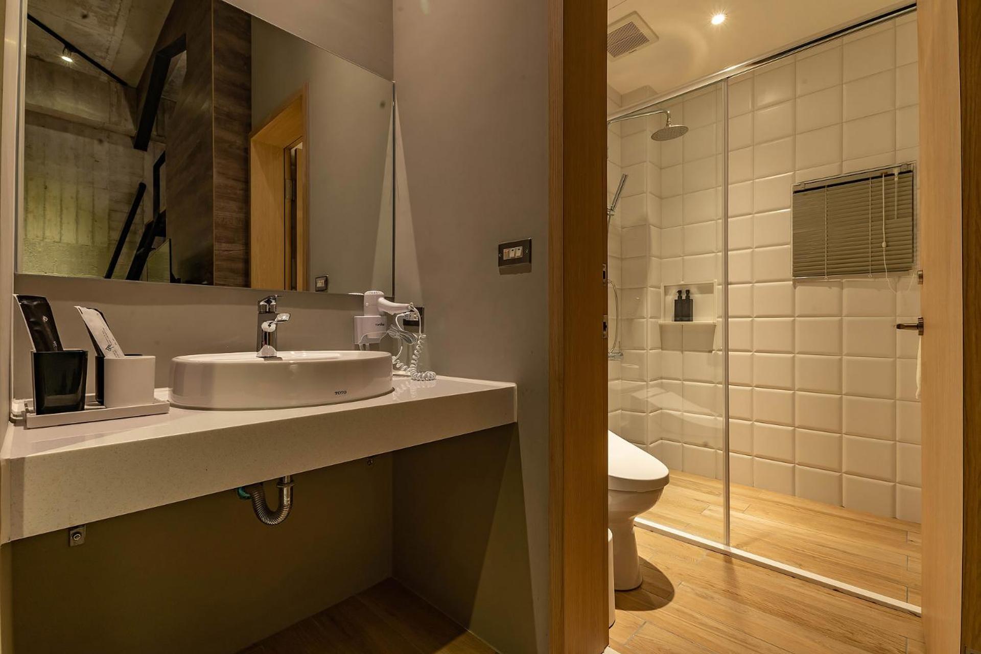 Quadruple Room - Photo 16