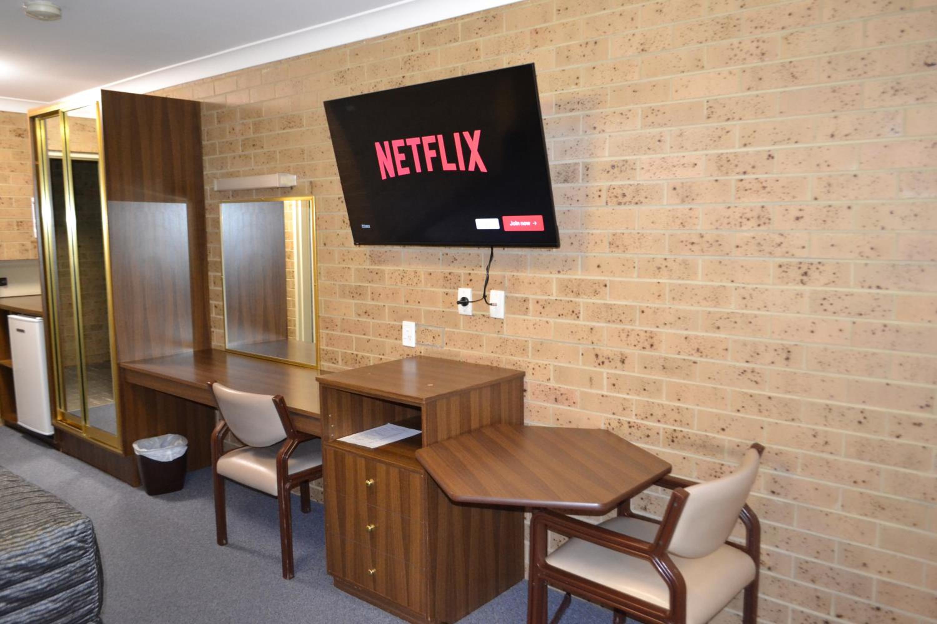 Executive Queen Room