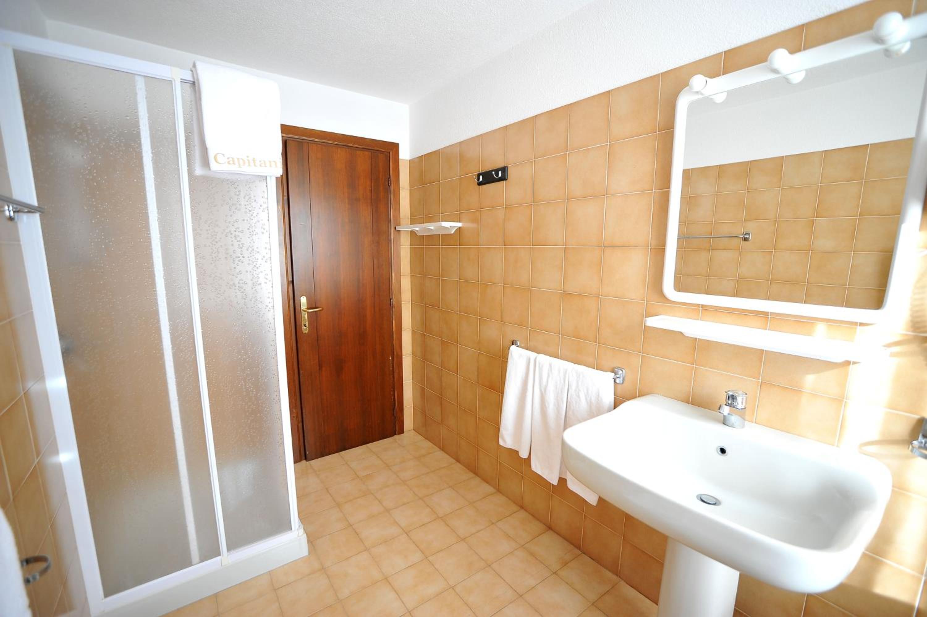 Double or Twin Room photo 2