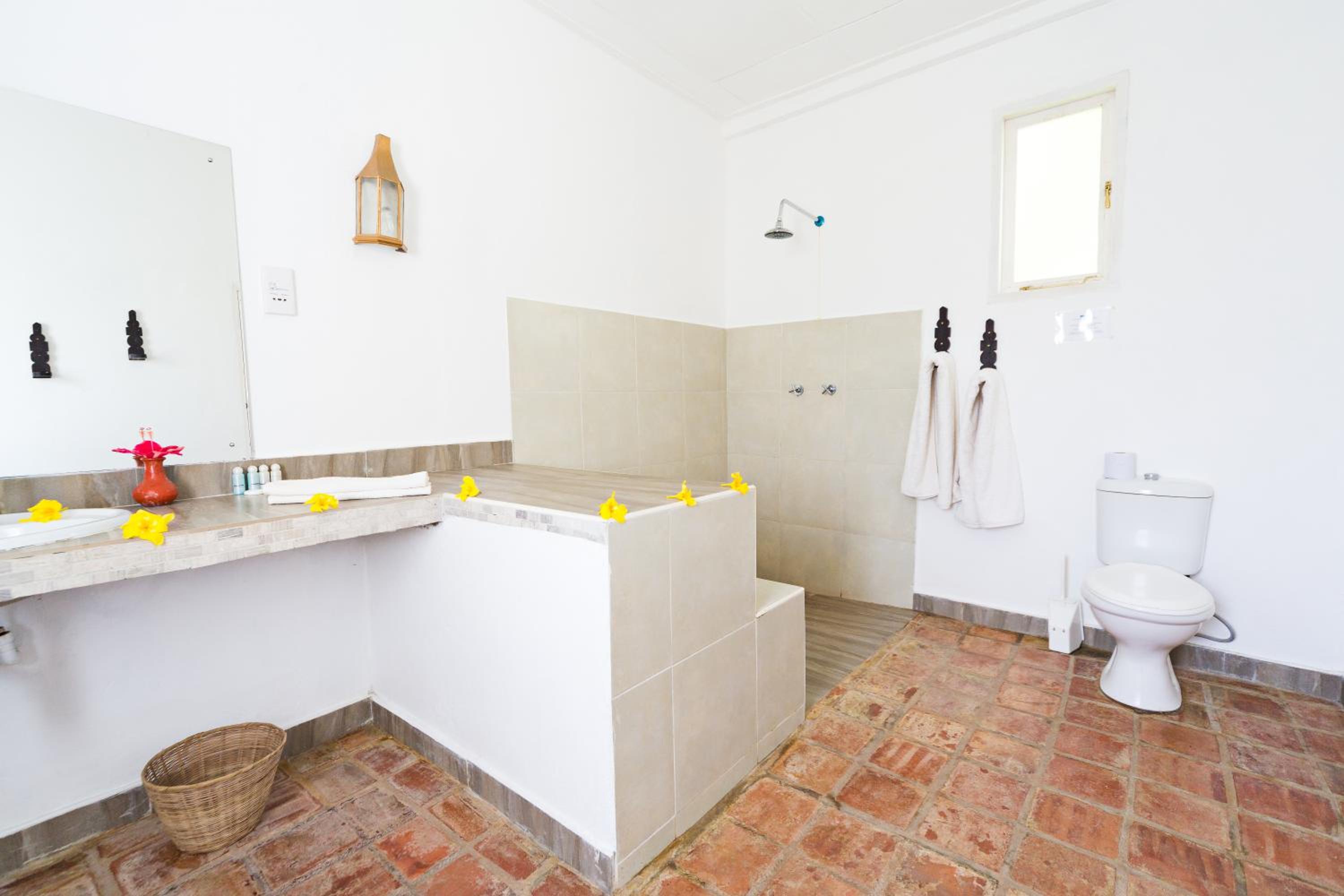 Standard Double Room - Photo 5