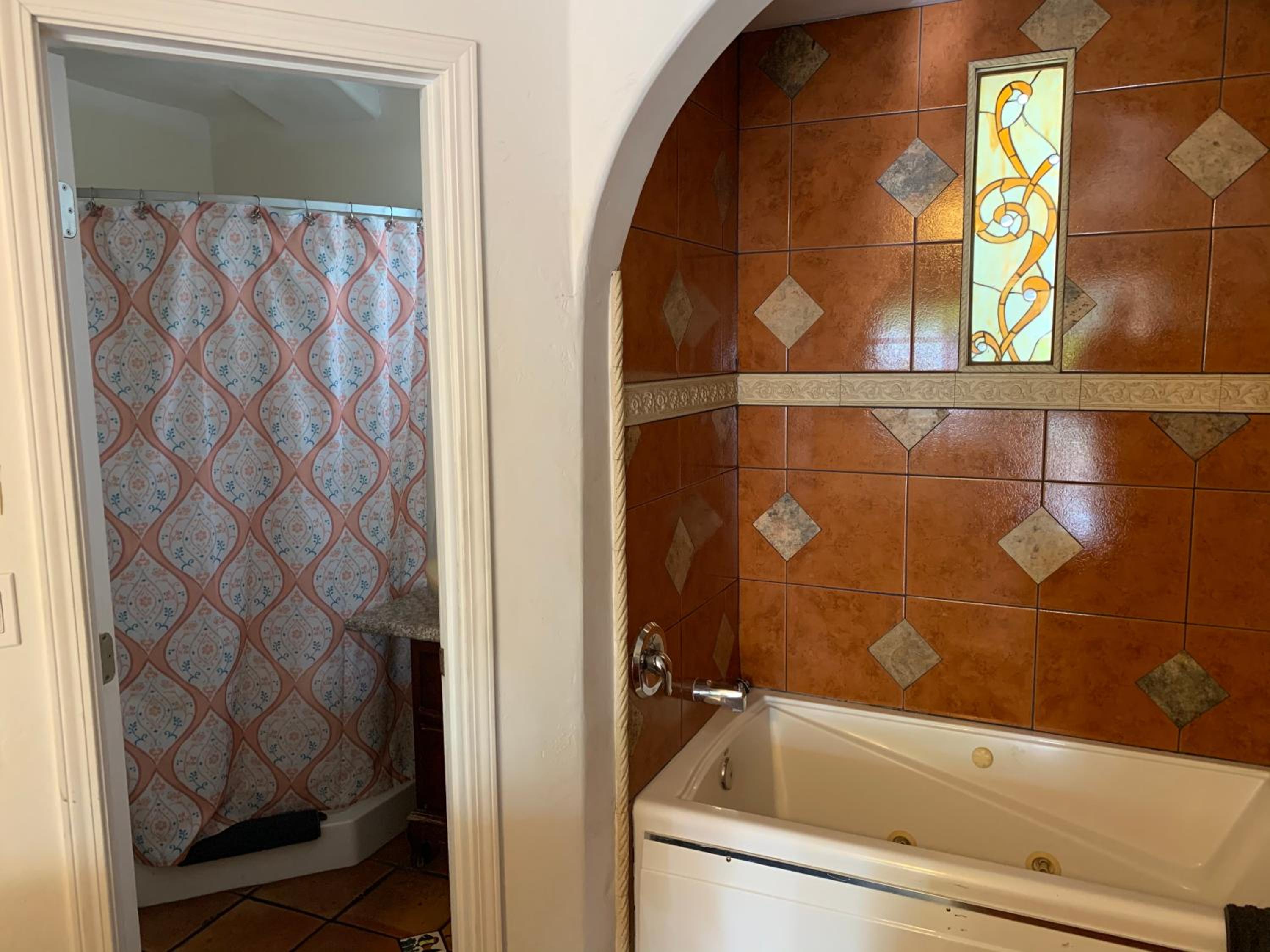 Queen Room with Spa Bath - Photo 2