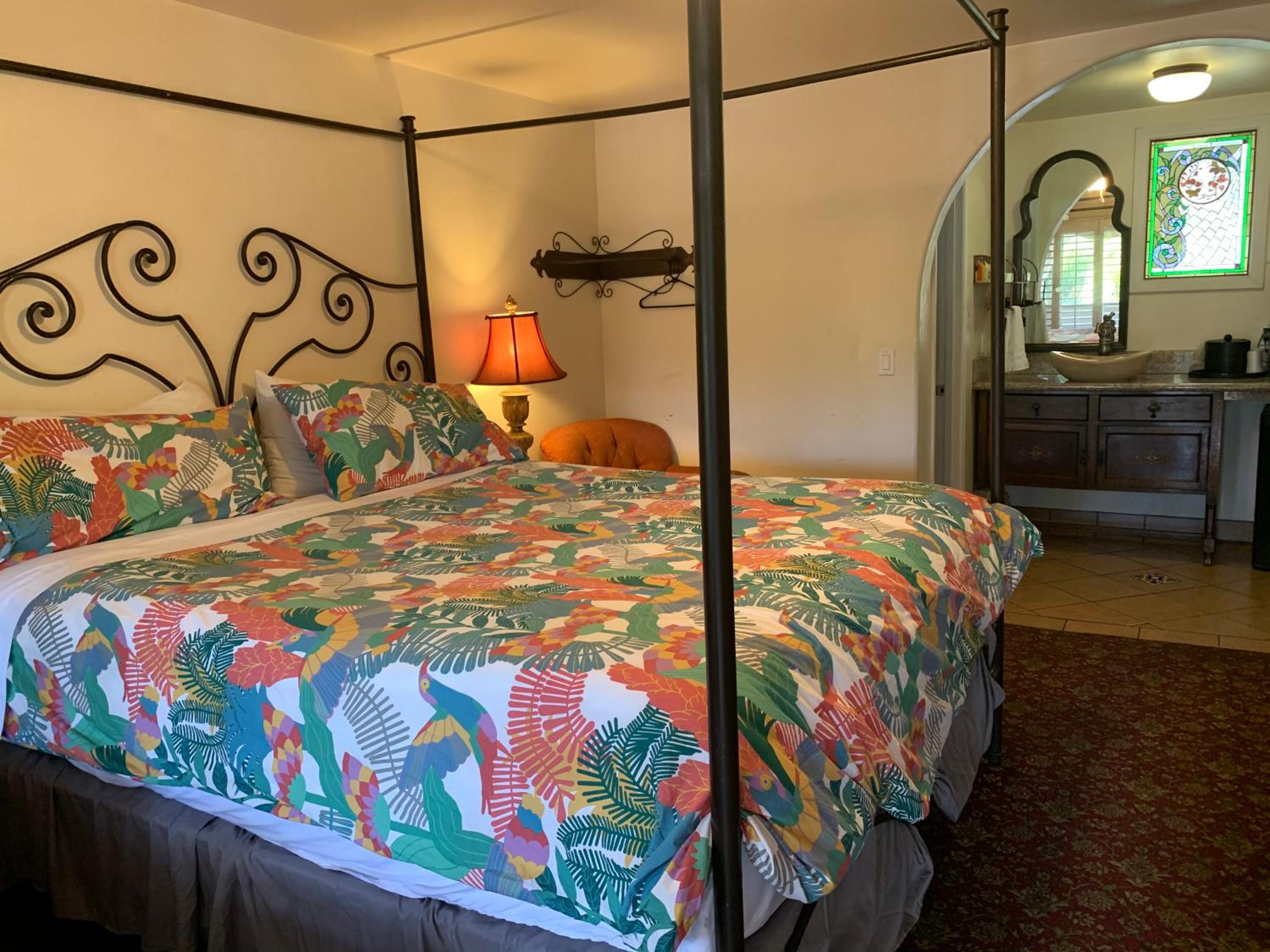Standard King Room - Photo 1