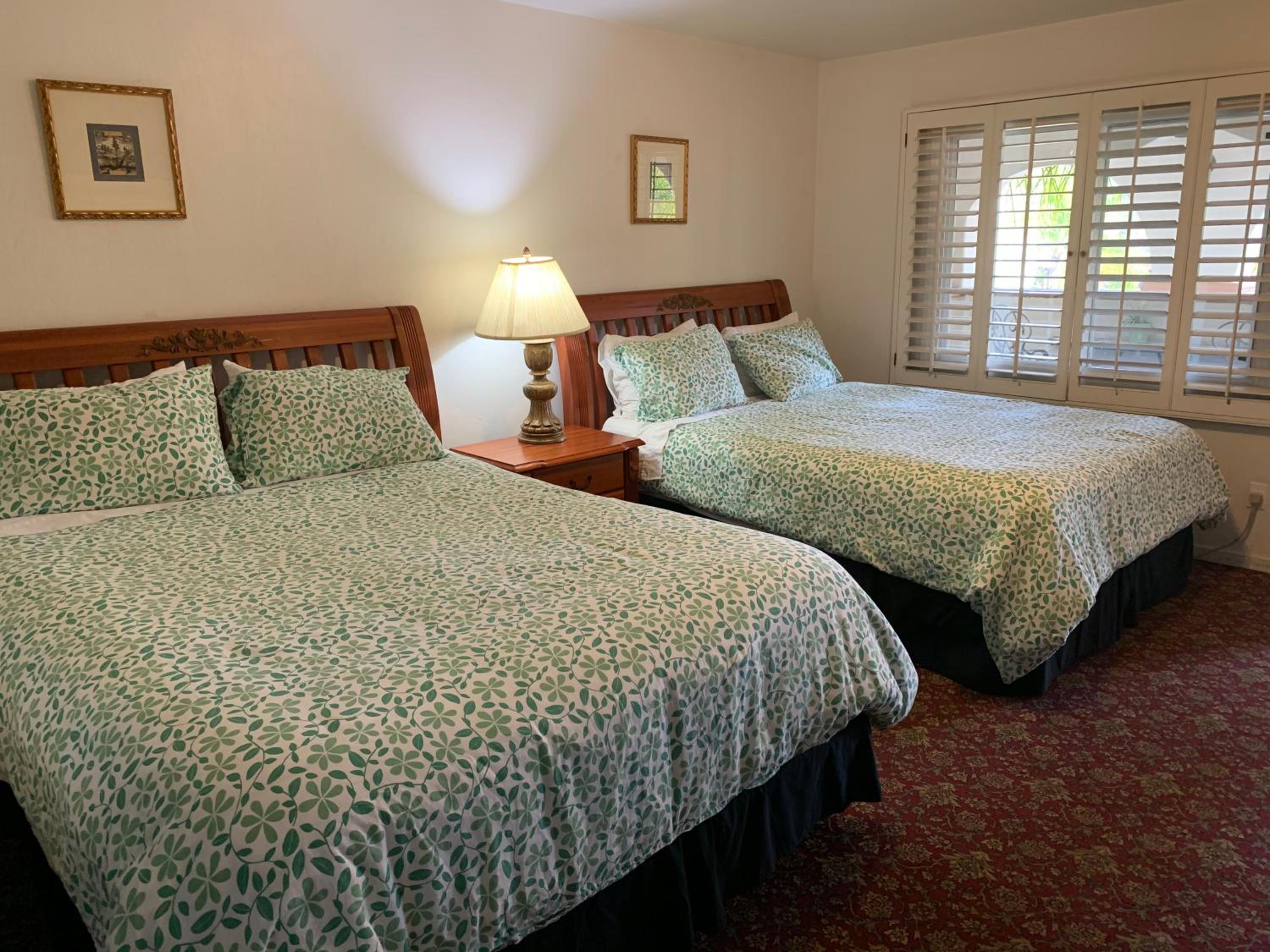 Double Queen Room - Photo 8