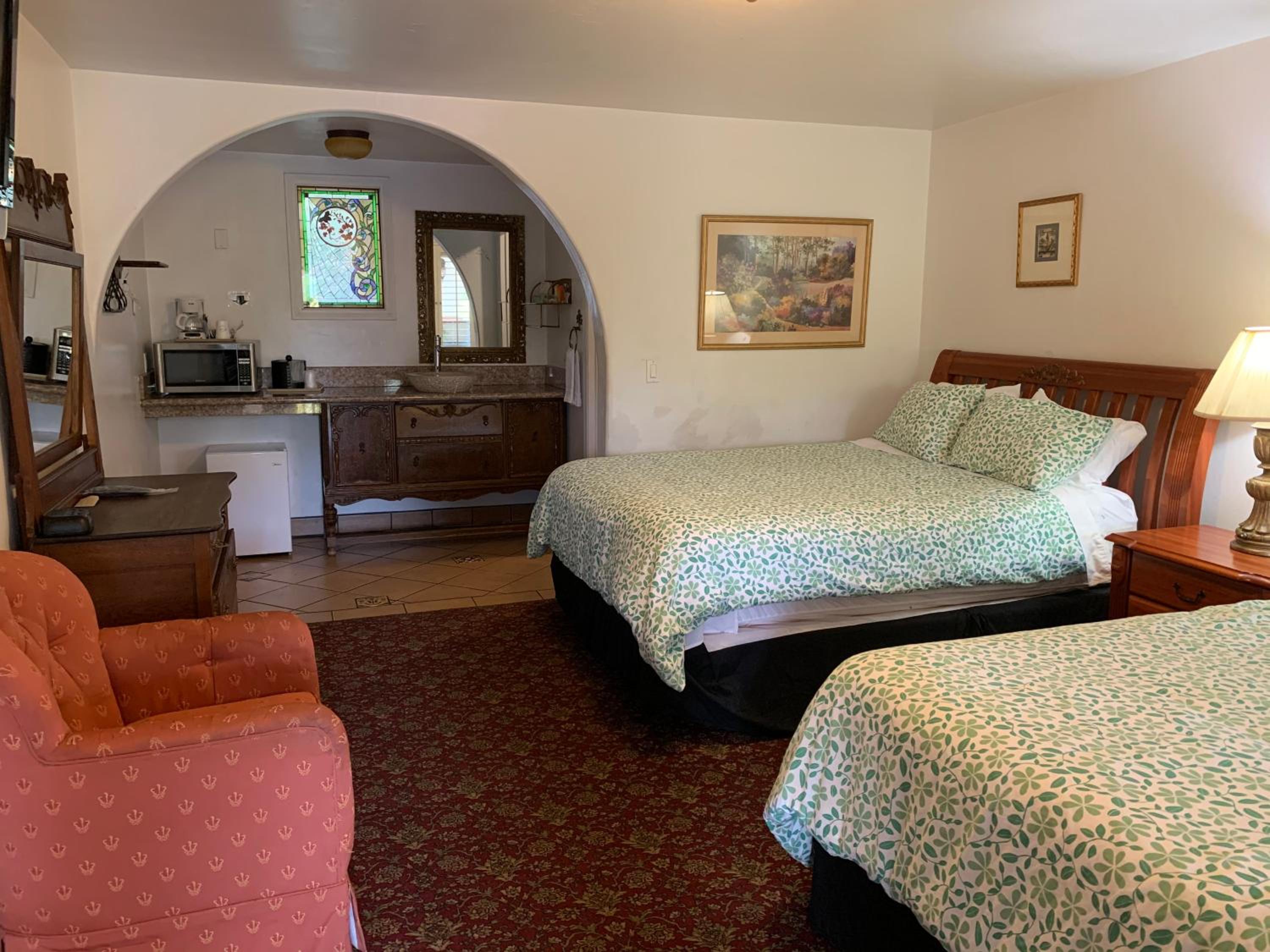 Double Queen Room - Photo 7