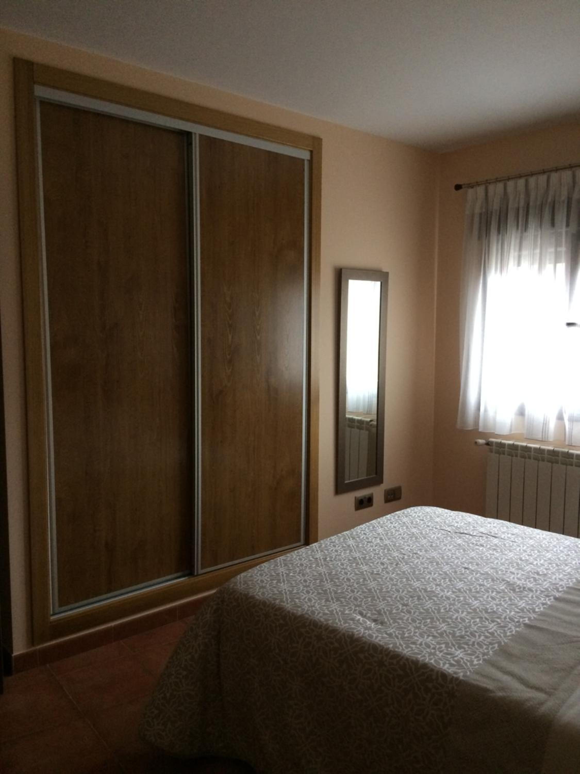 Three-Bedroom House - Photo 9