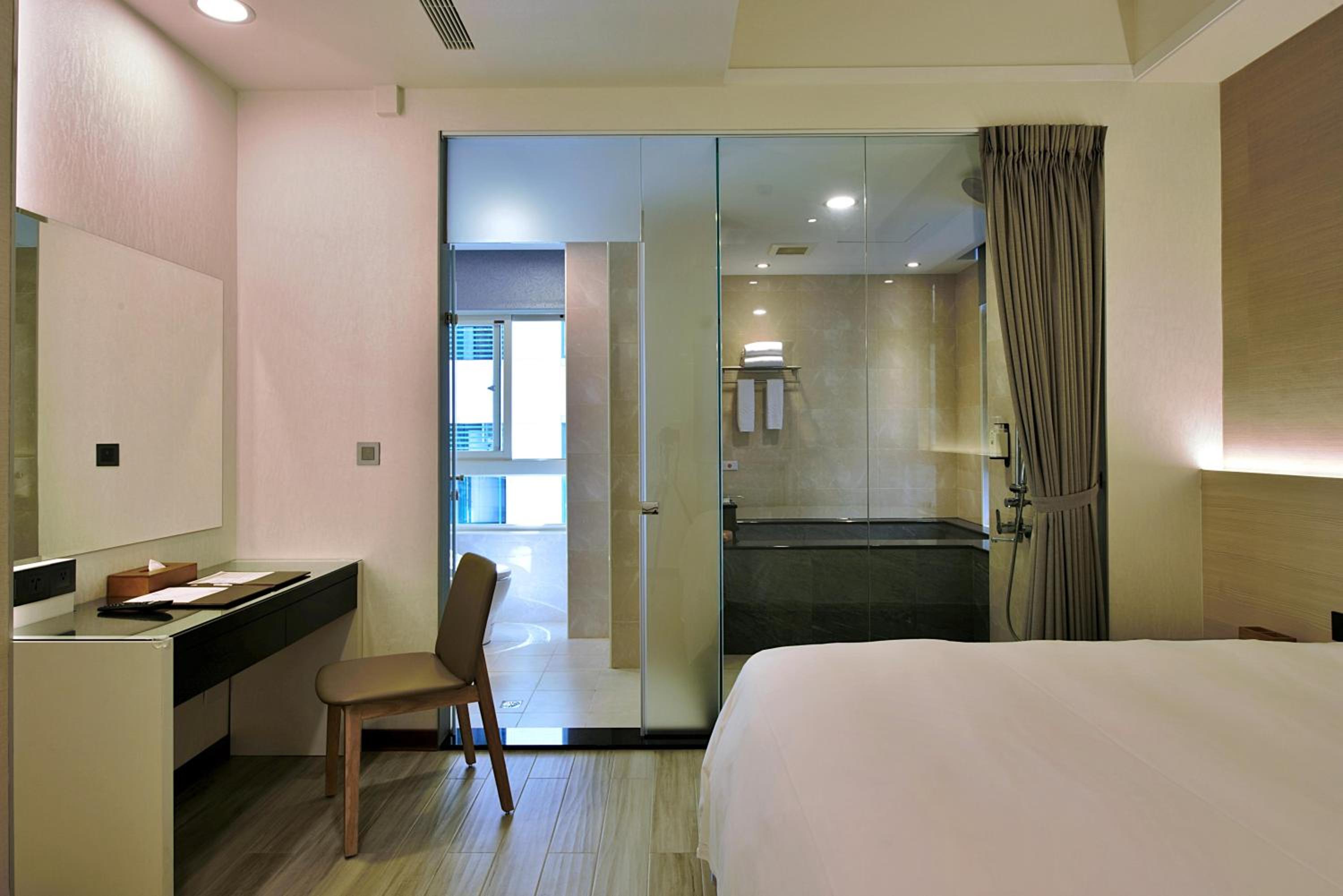 Deluxe Double Room - Photo 7