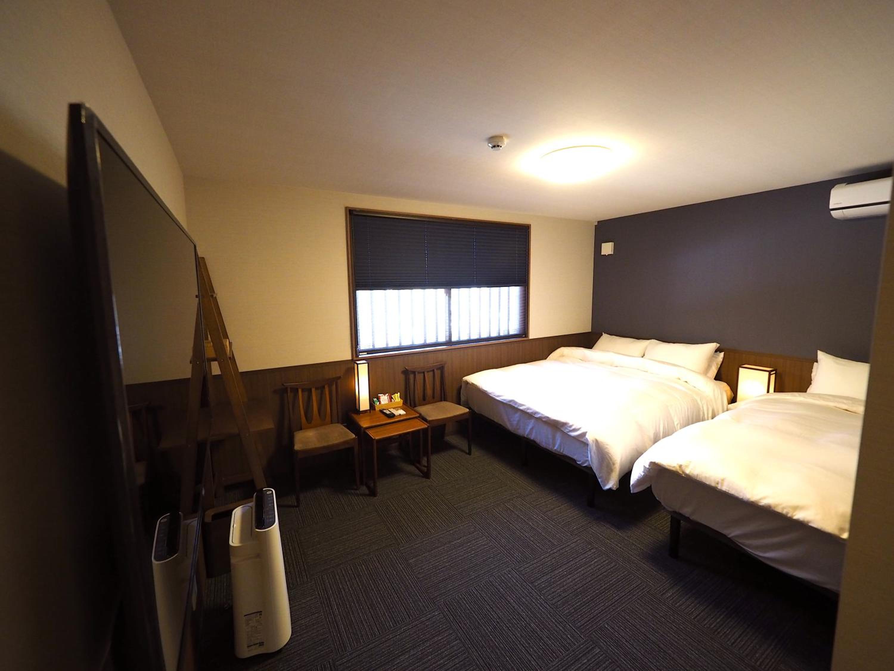 Studio Apartment - Photo 28