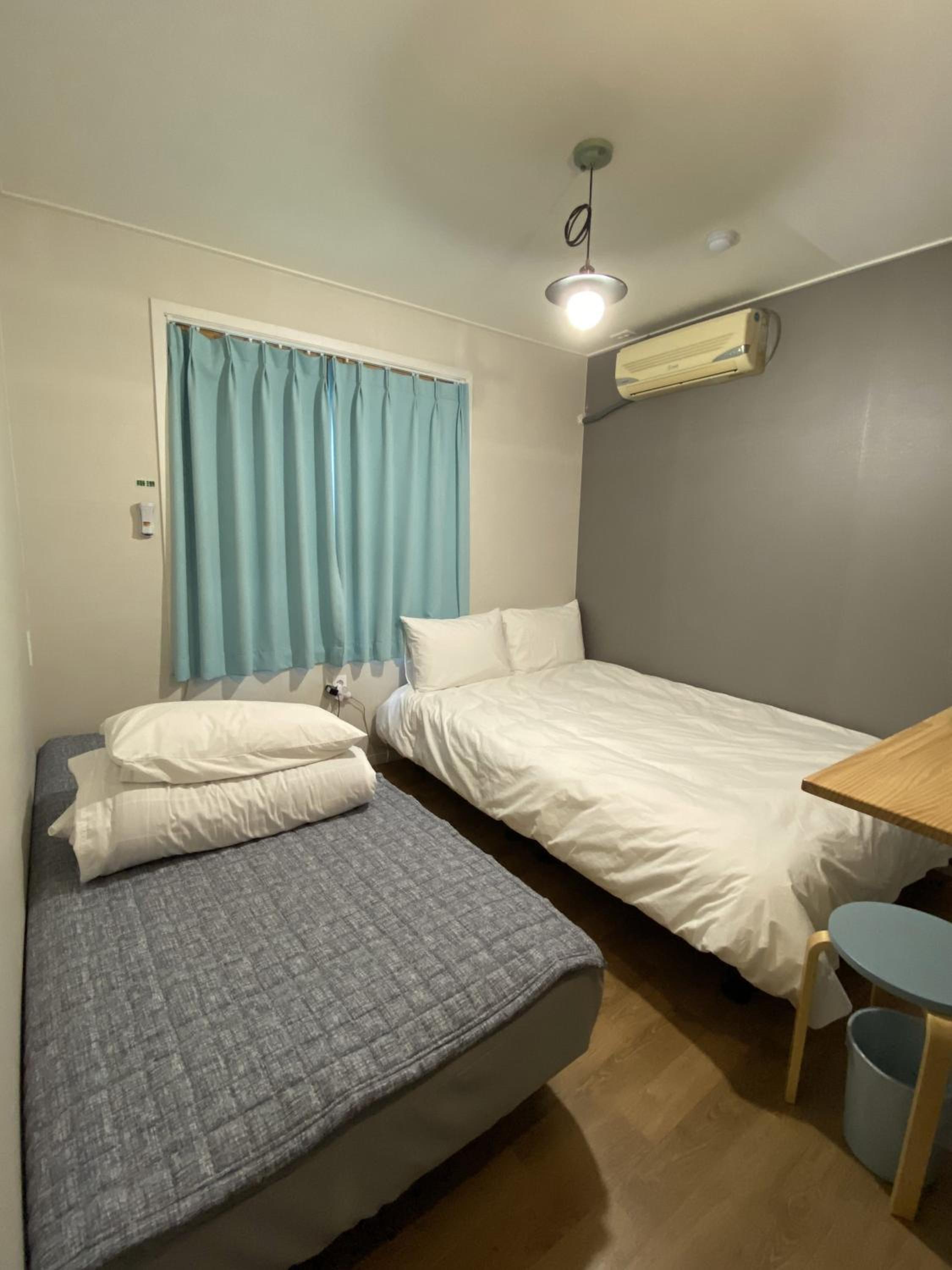 Twin Room with Private Bathroom - Photo 19