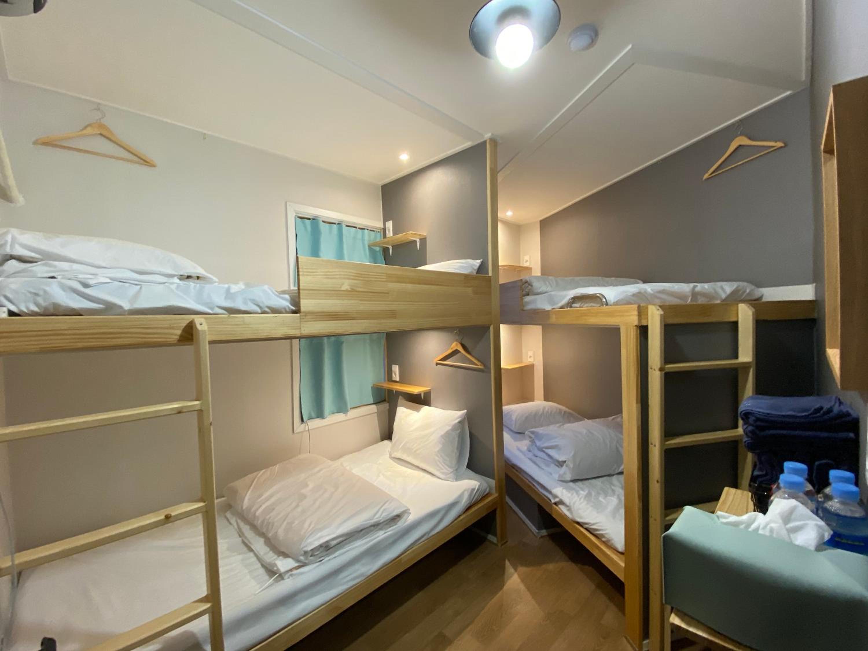Economy Quadruple Room - Photo 1