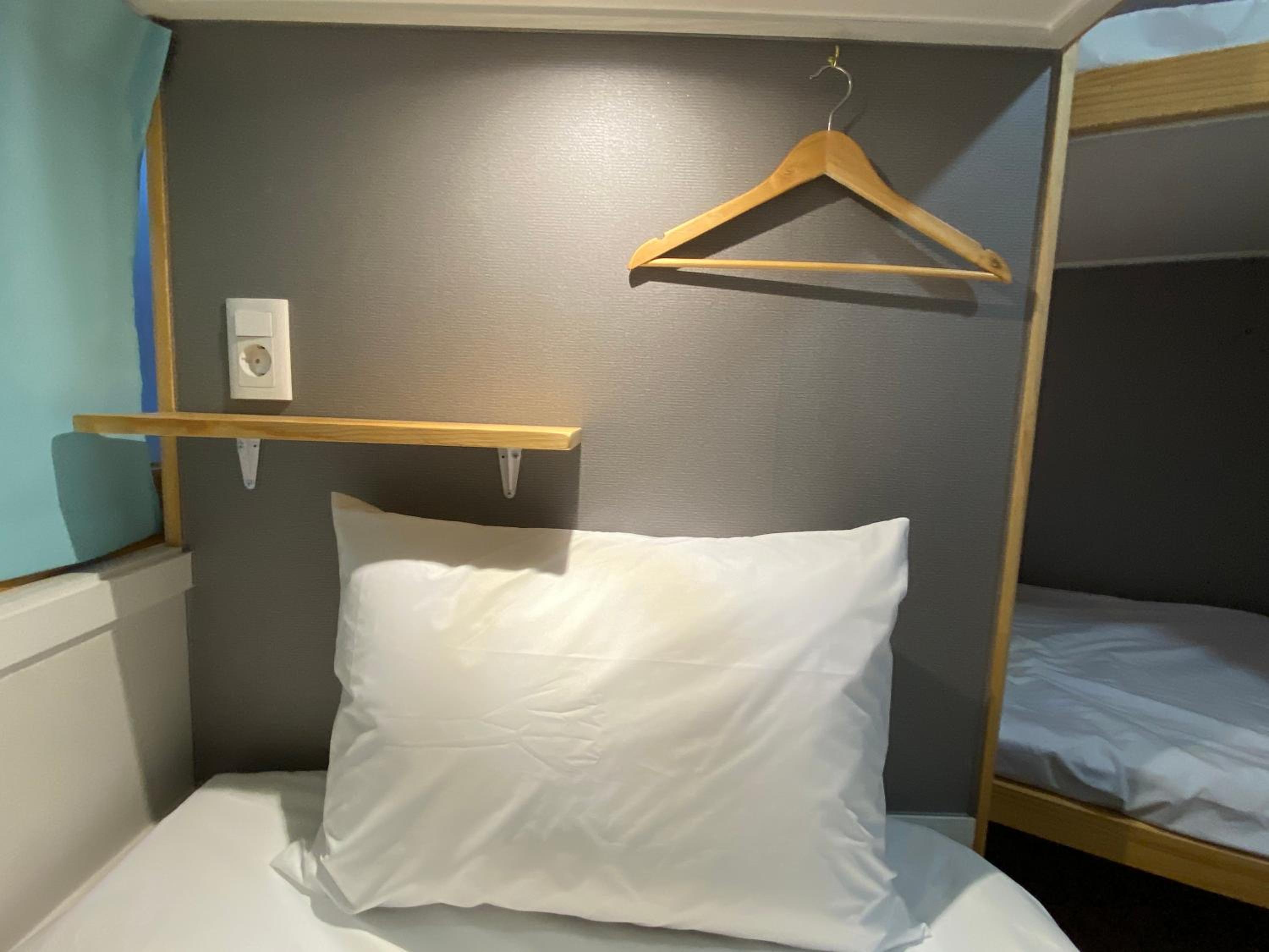 Economy Quadruple Room - Photo 18