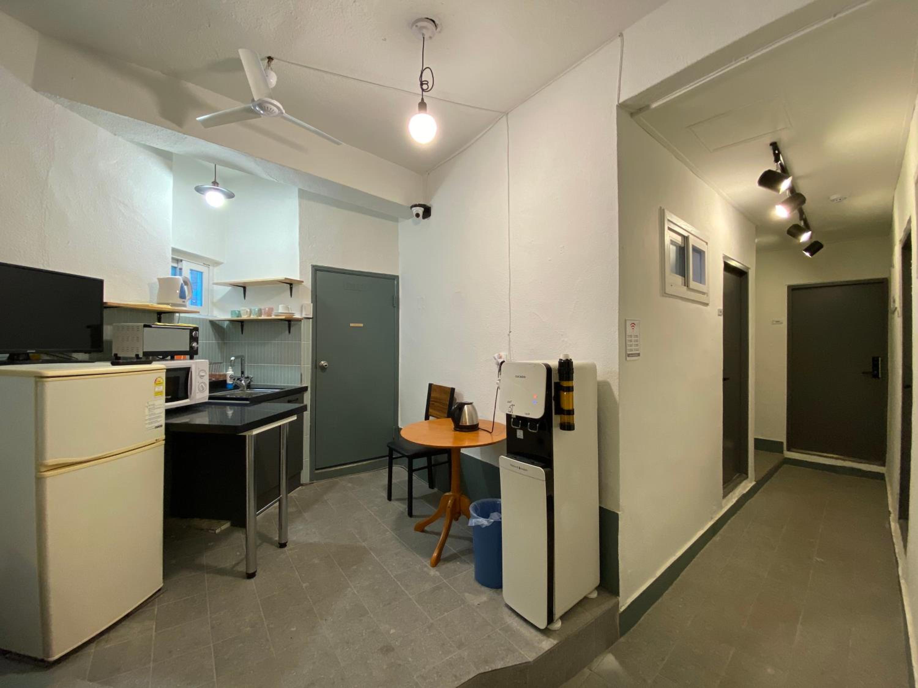 Double Room - Photo 17