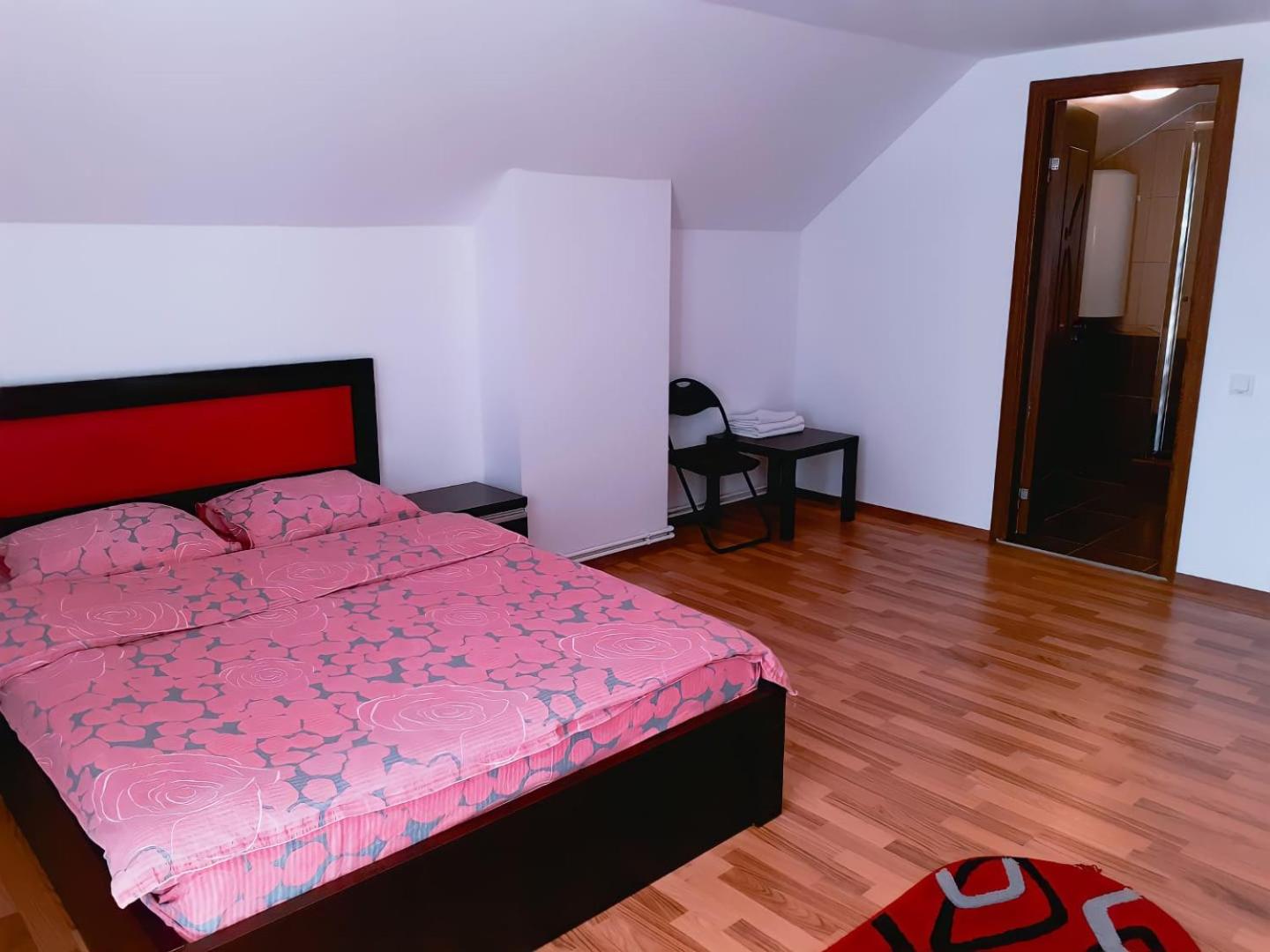 Four-Bedroom House photo 1