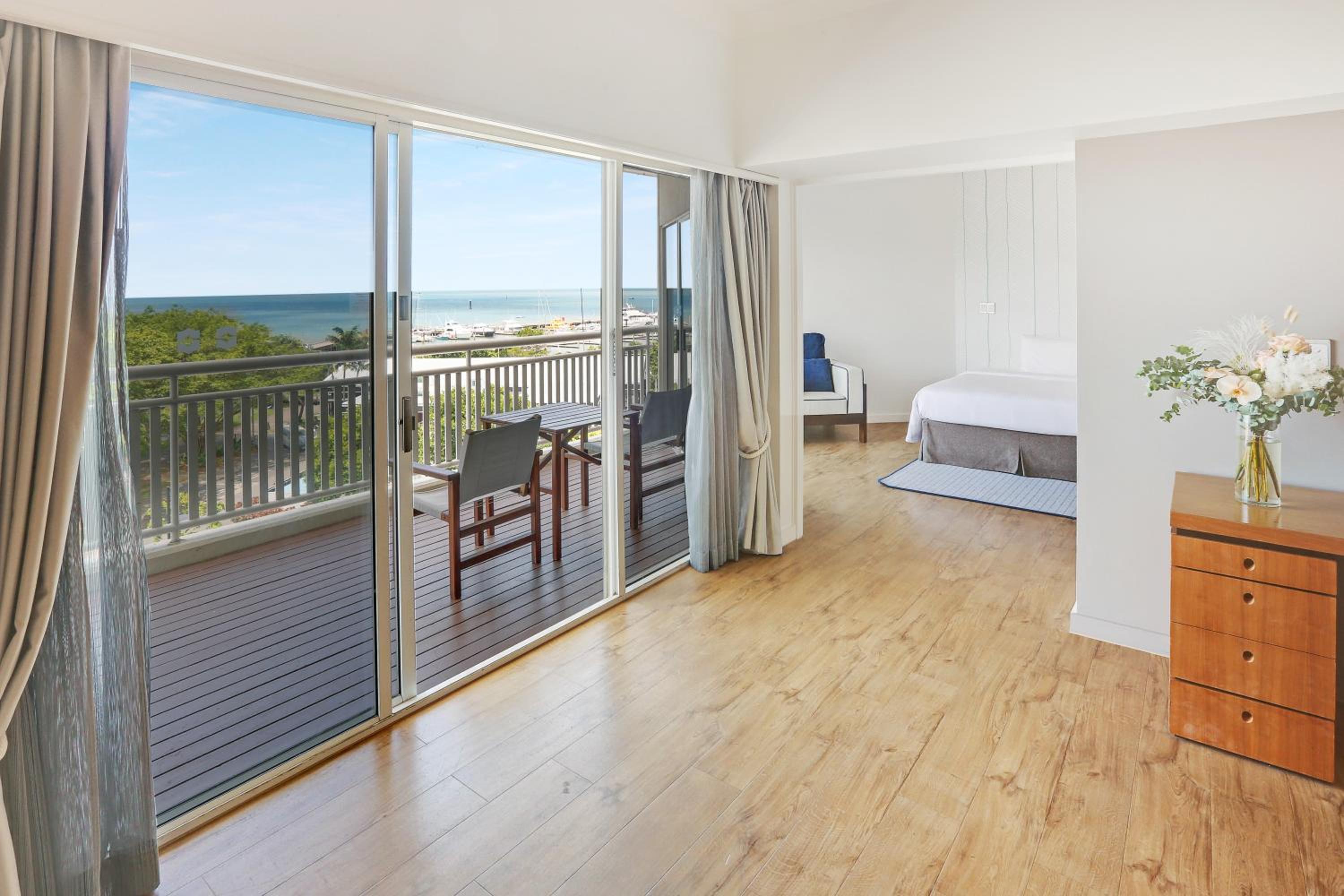 One-Bedroom Twin Suite