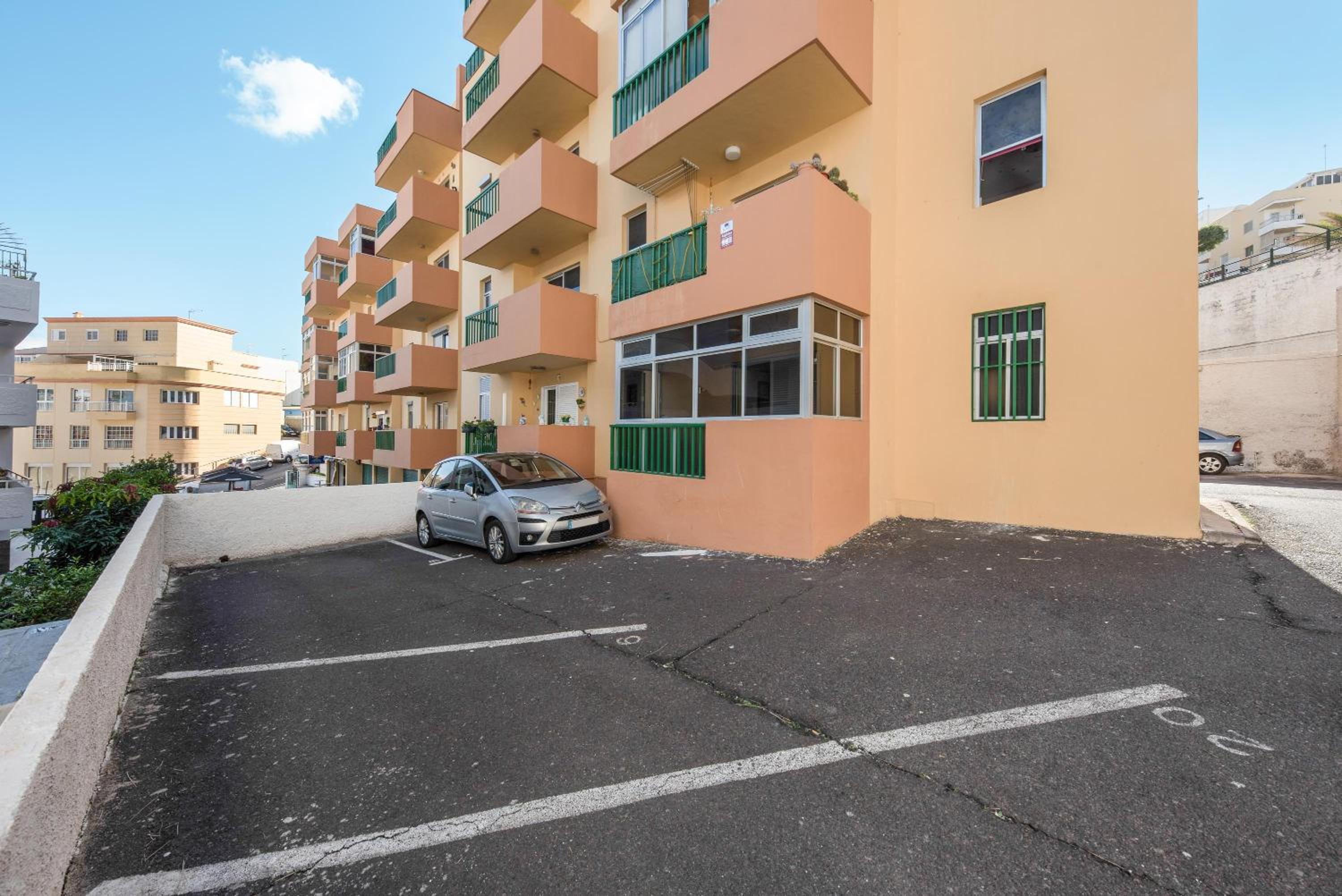 Three-Bedroom Premium Apartment with Balcony thumbnail 6