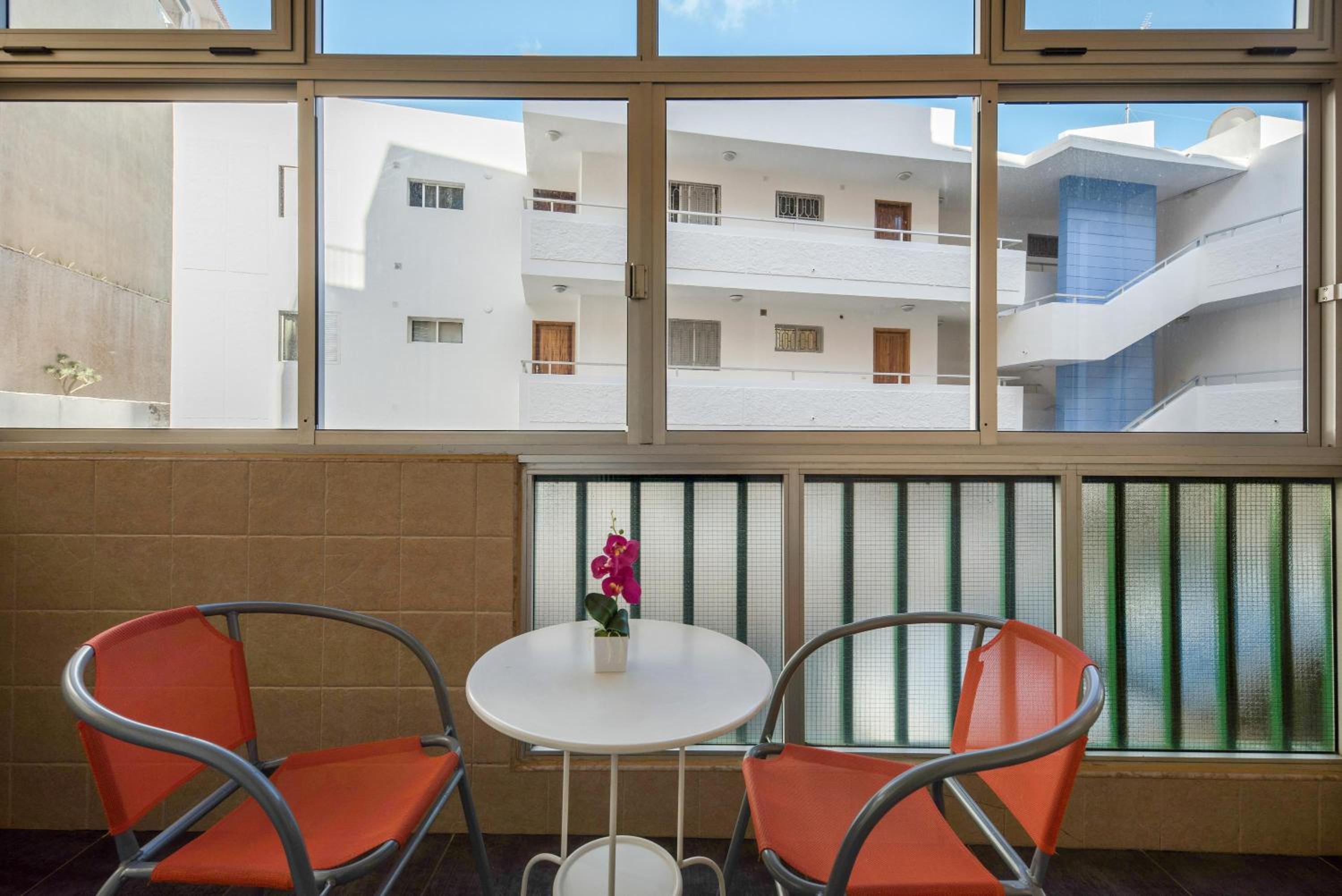 Three-Bedroom Premium Apartment with Balcony thumbnail 5