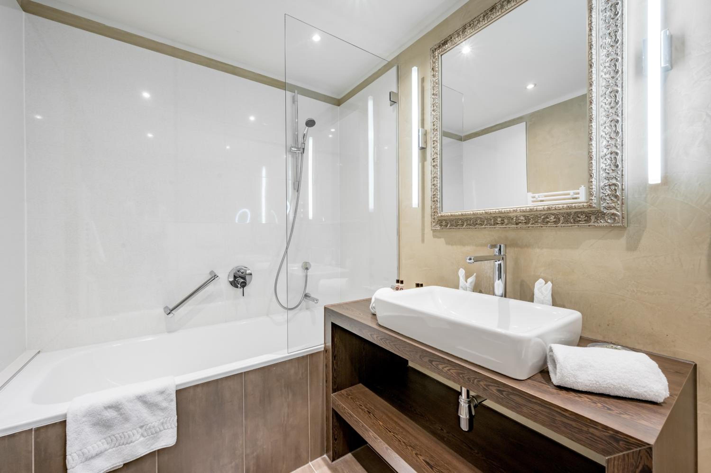 Superior Double Room - Photo 7