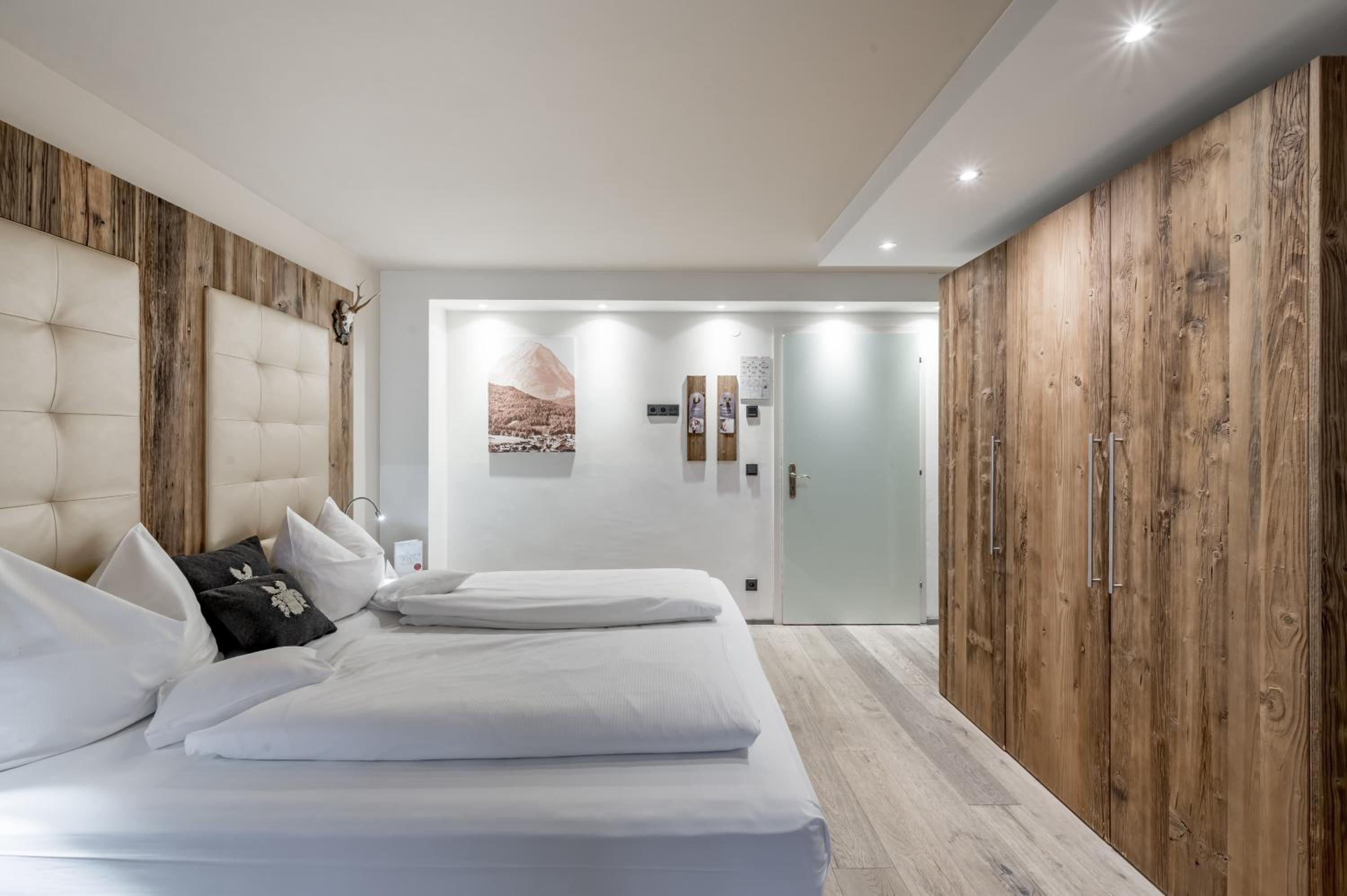 Superior Double Room - Photo 9