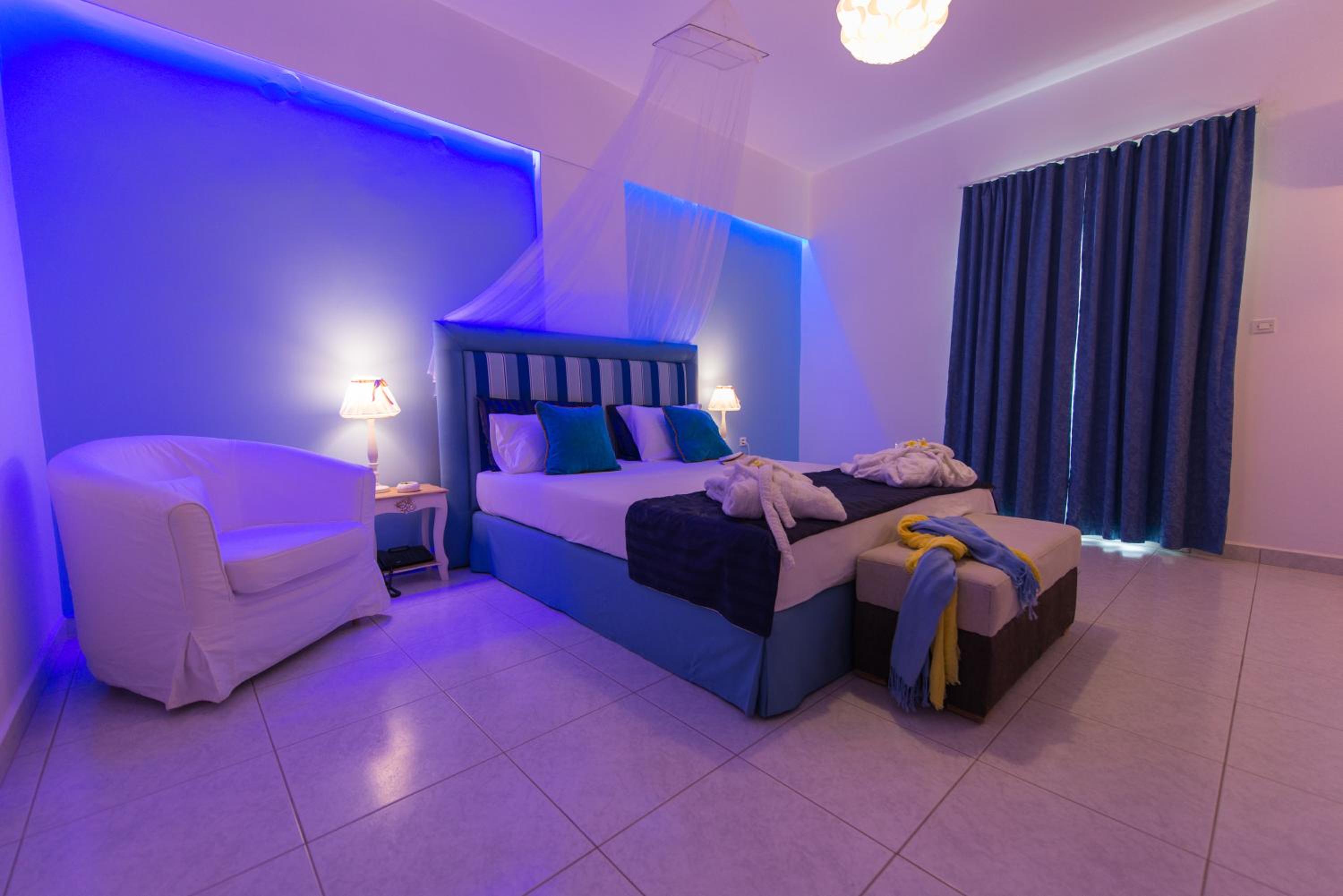 Deluxe Family Suite