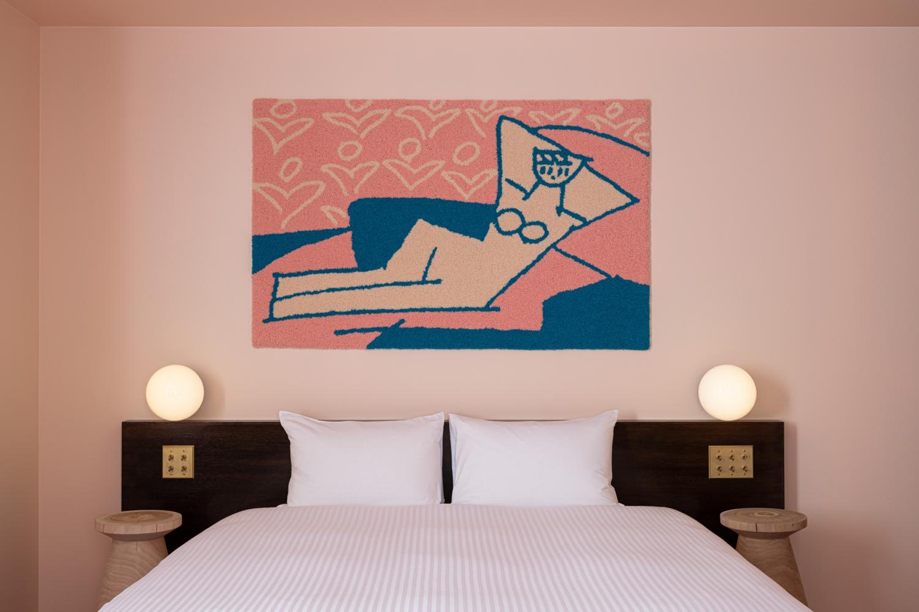 Non Smoking - Superior Queen Room - The Room With A Pink Carpet