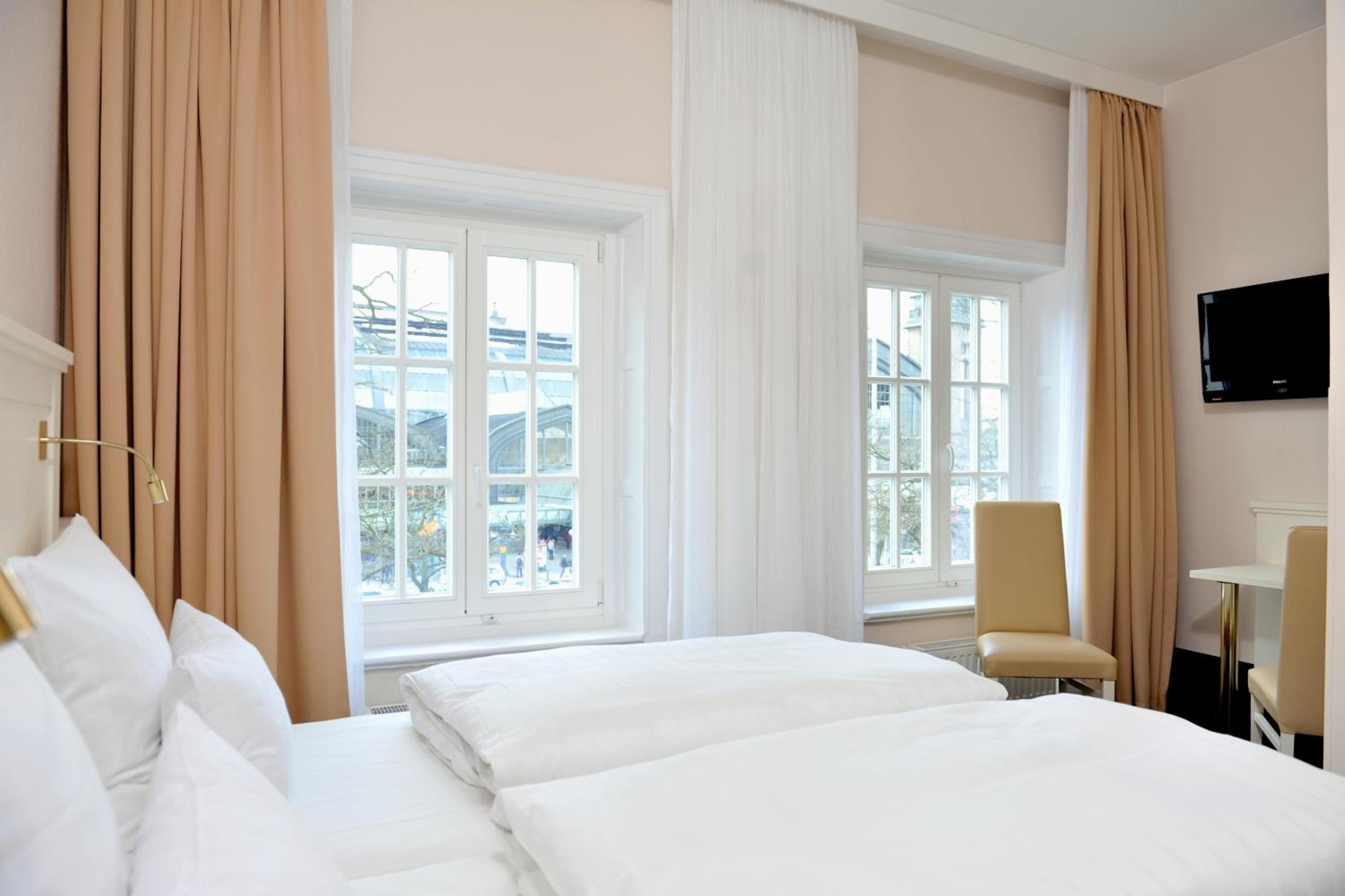 Classic Room - Photo 6