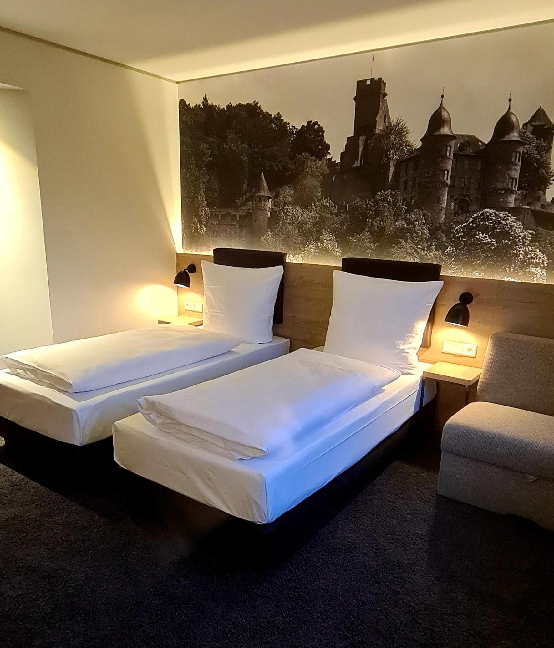 Double Room with Private Bathroom - Photo 3