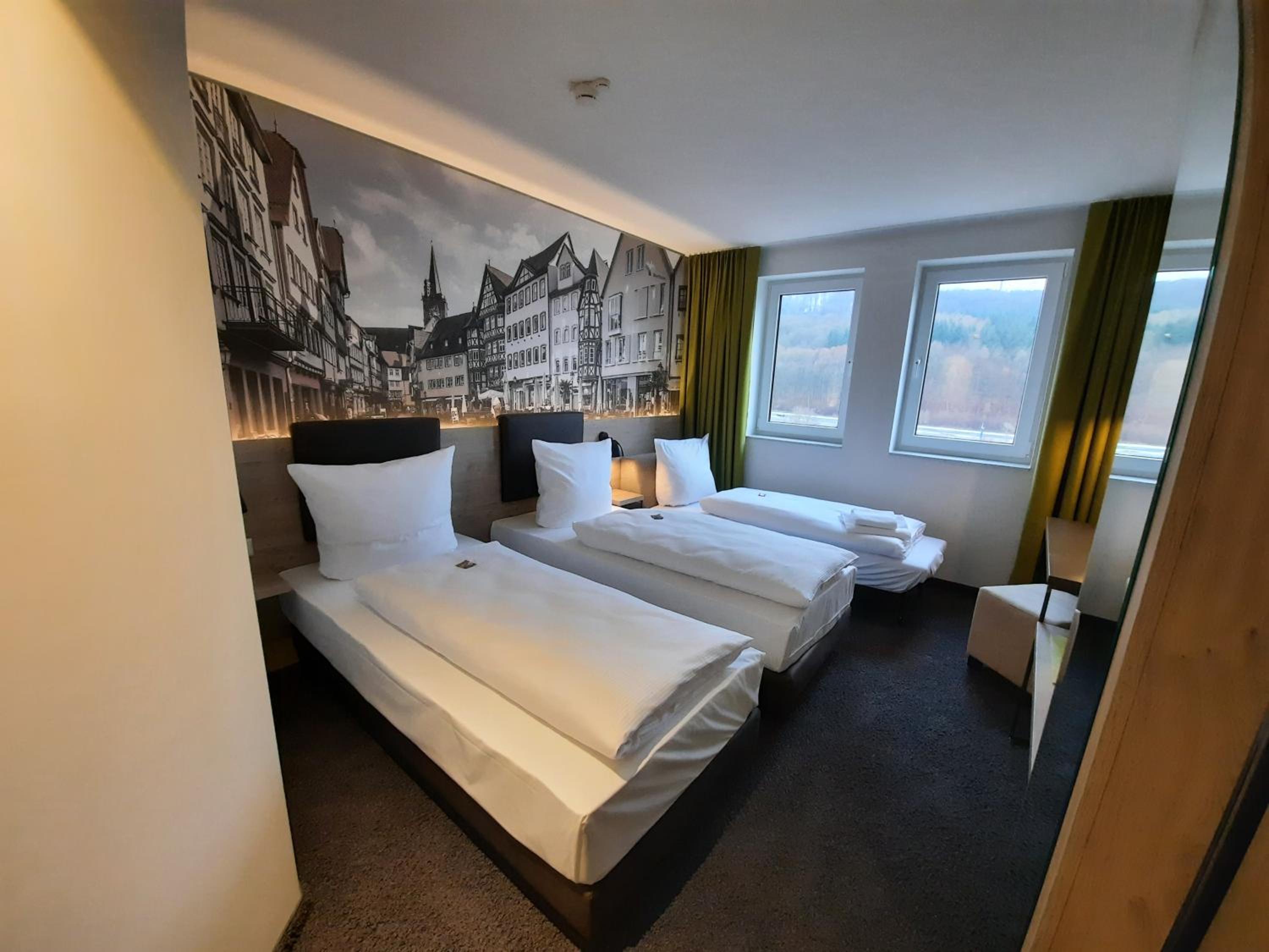 Triple Room with Bathroom - Photo 4