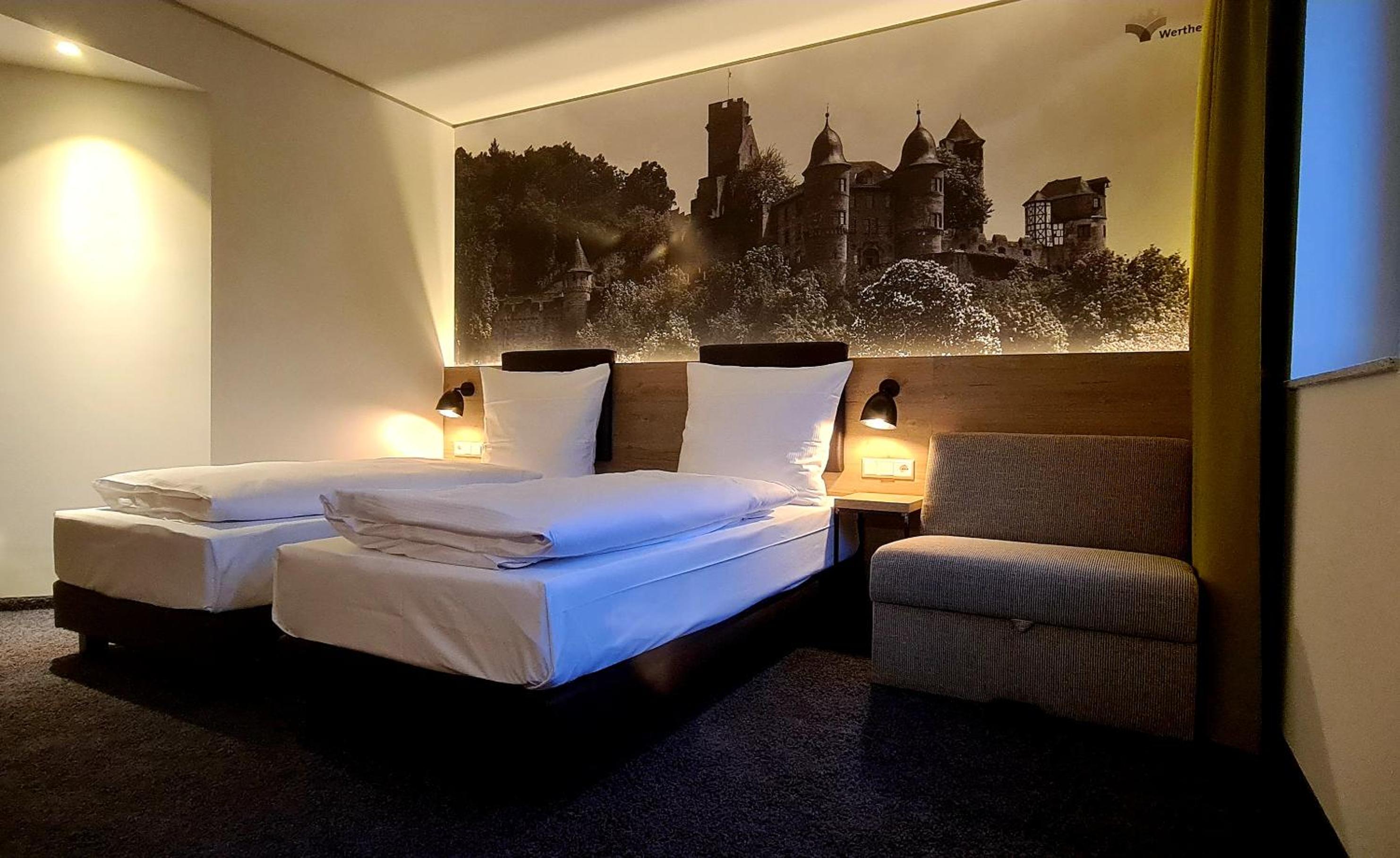 Double Room with Private Bathroom - Photo 2
