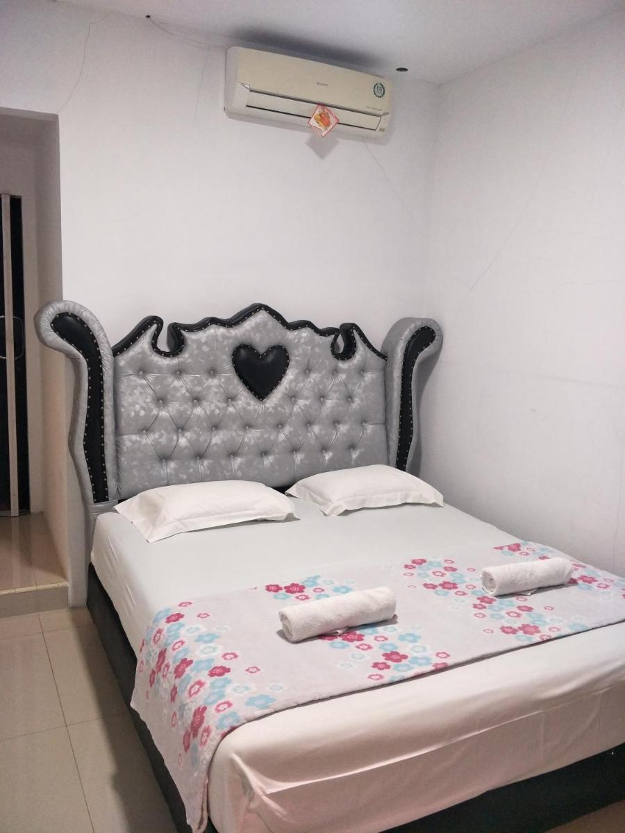 Double or Twin Room with Sea View photo 2