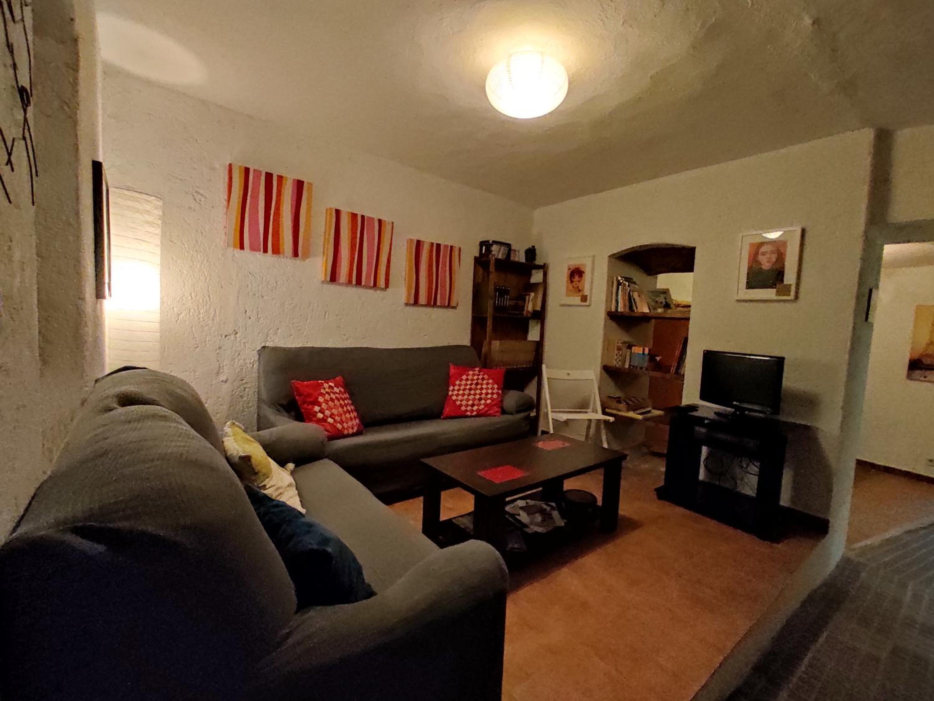 Two-Bedroom House - Photo 26