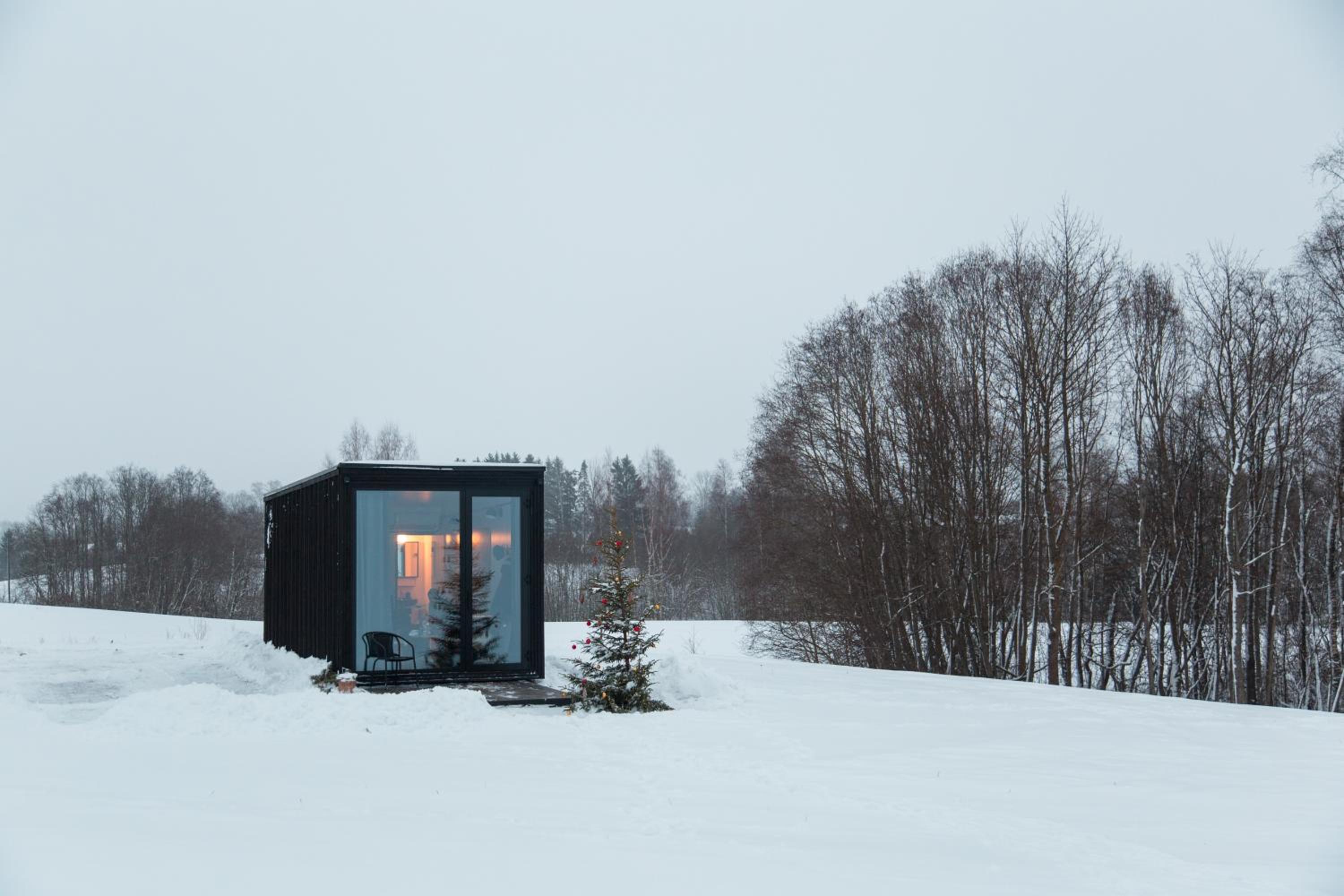 One-Bedroom House - Photo 2
