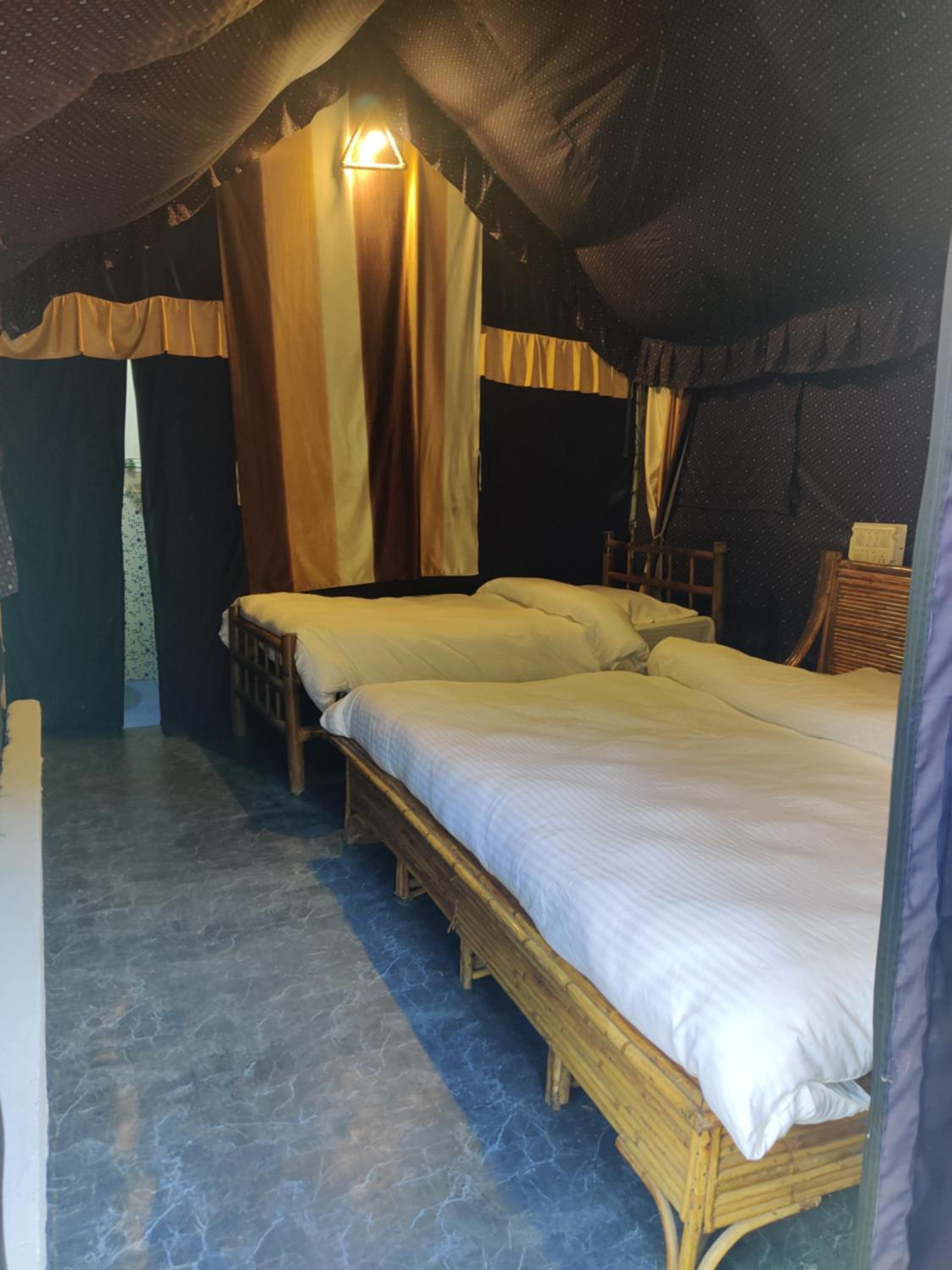 Tent - Photo 1